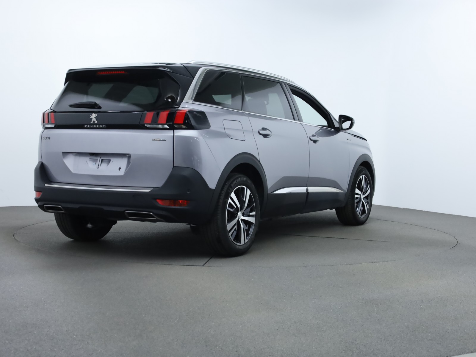 PEUGEOT - 5008 - #182077 - 6