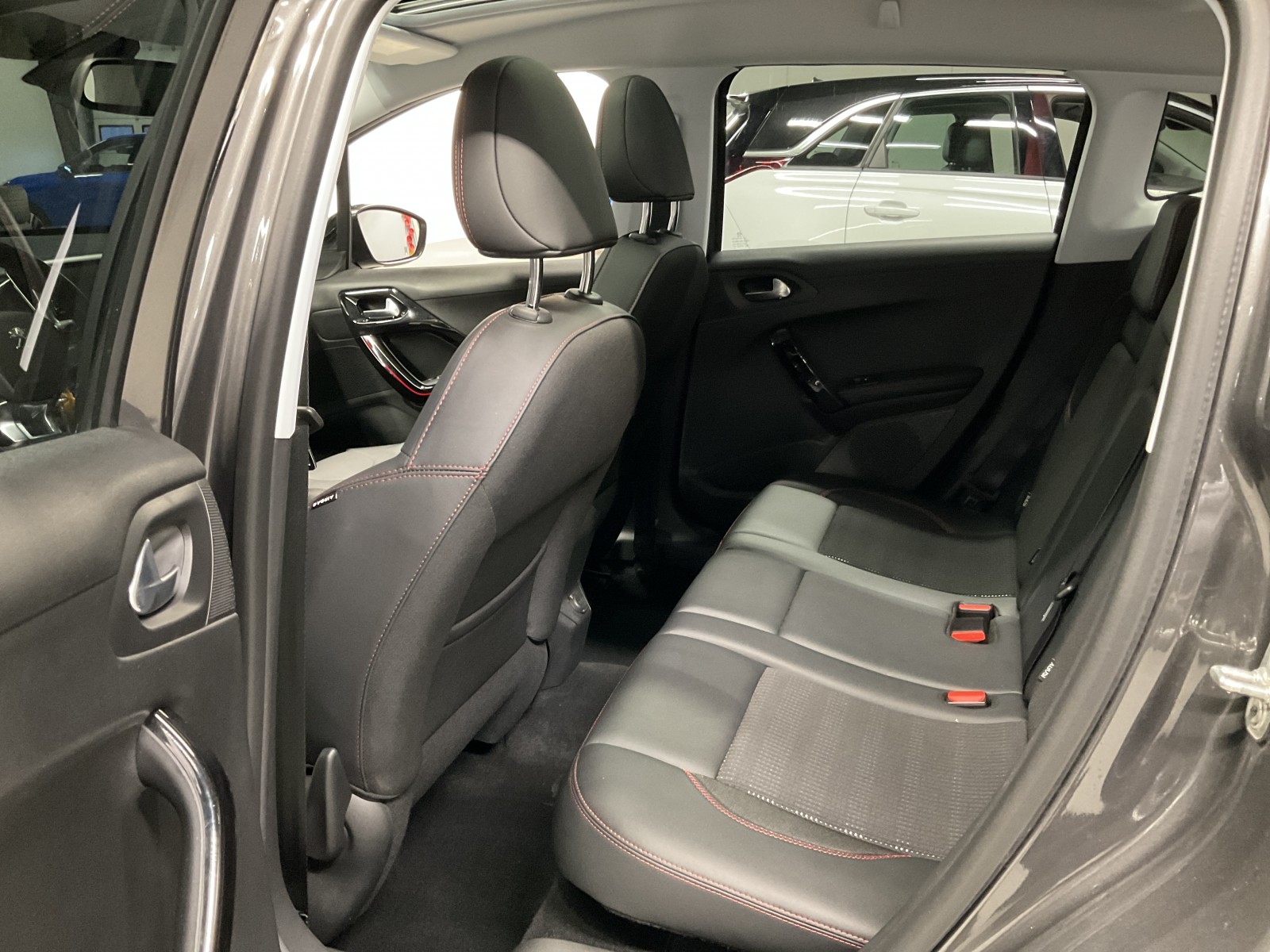PEUGEOT - 2008 - #182067 - 14
