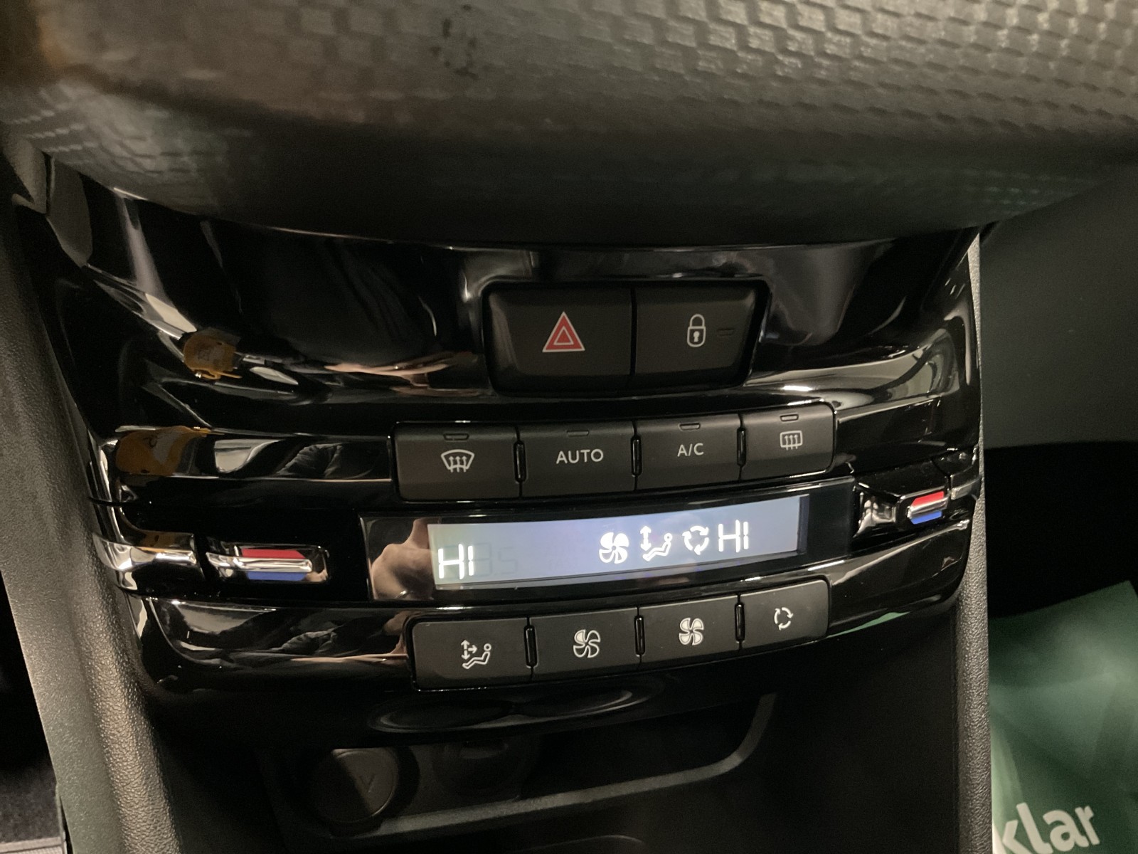 PEUGEOT - 2008 - #182067 - 21