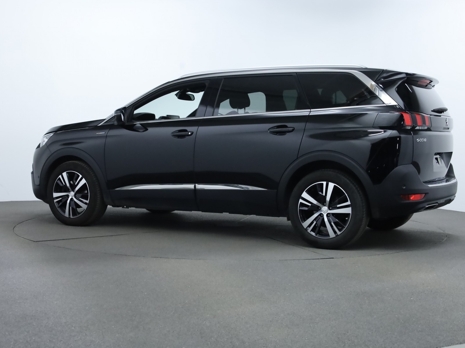 PEUGEOT - 5008 - #182078 - 9