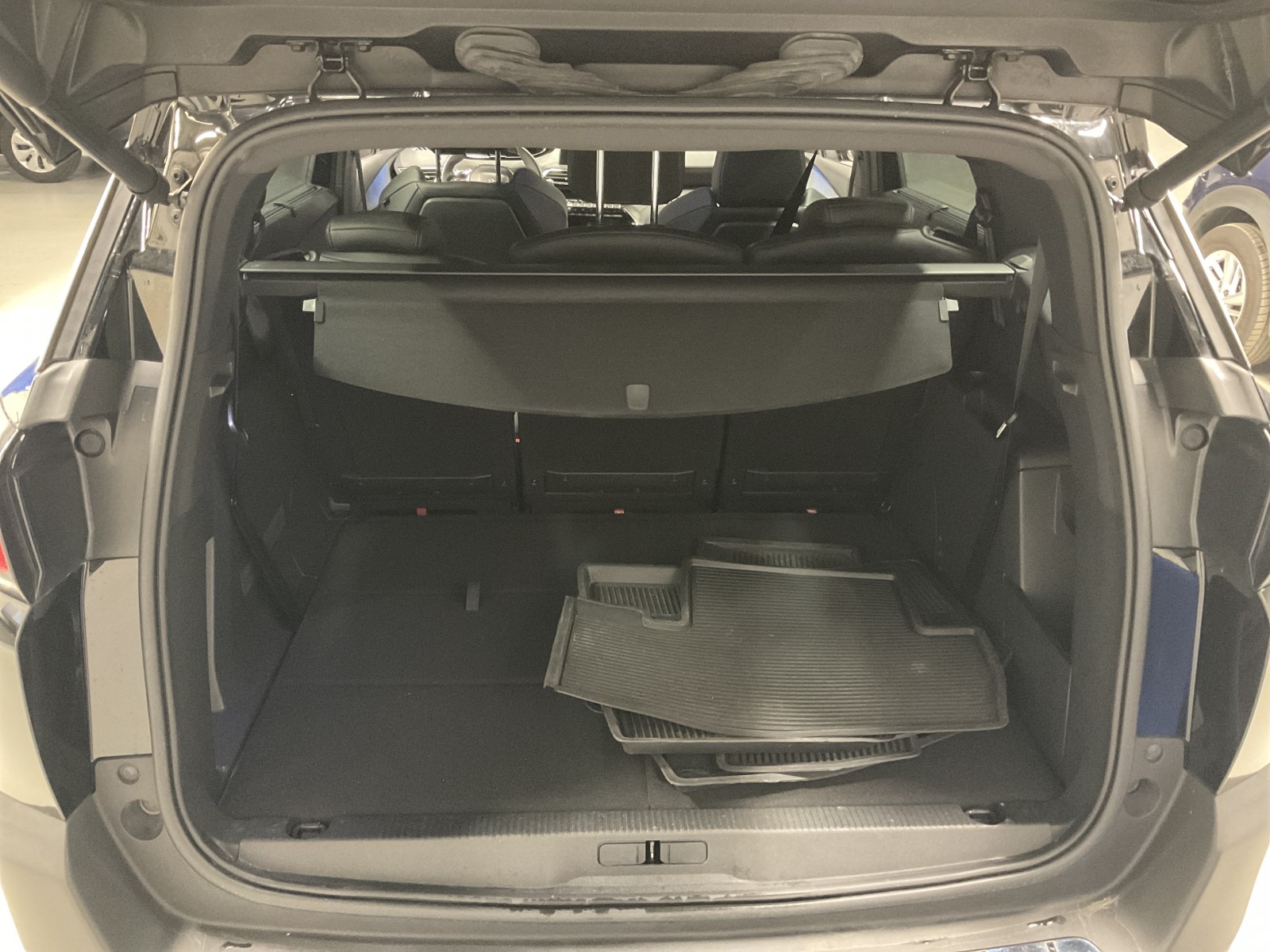 PEUGEOT - 5008 - #182078 - 13