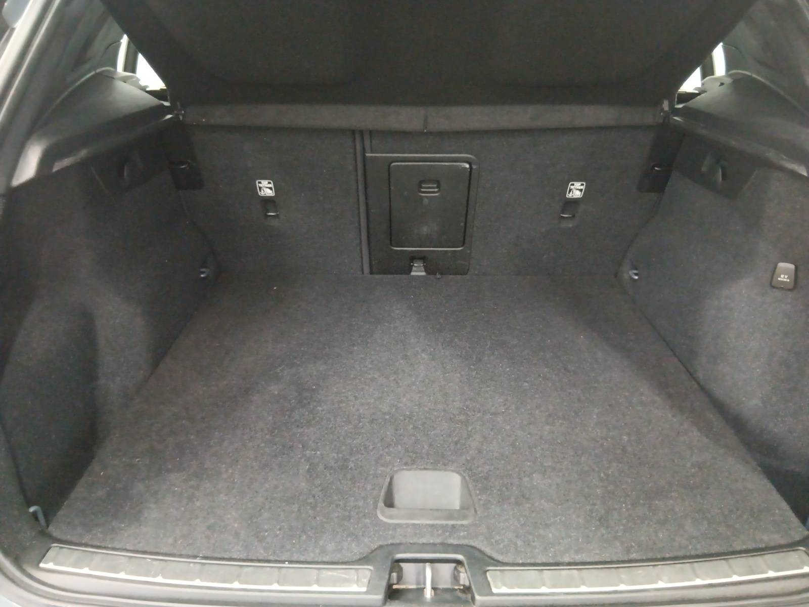 VOLVO - XC40 - #839918 - 12