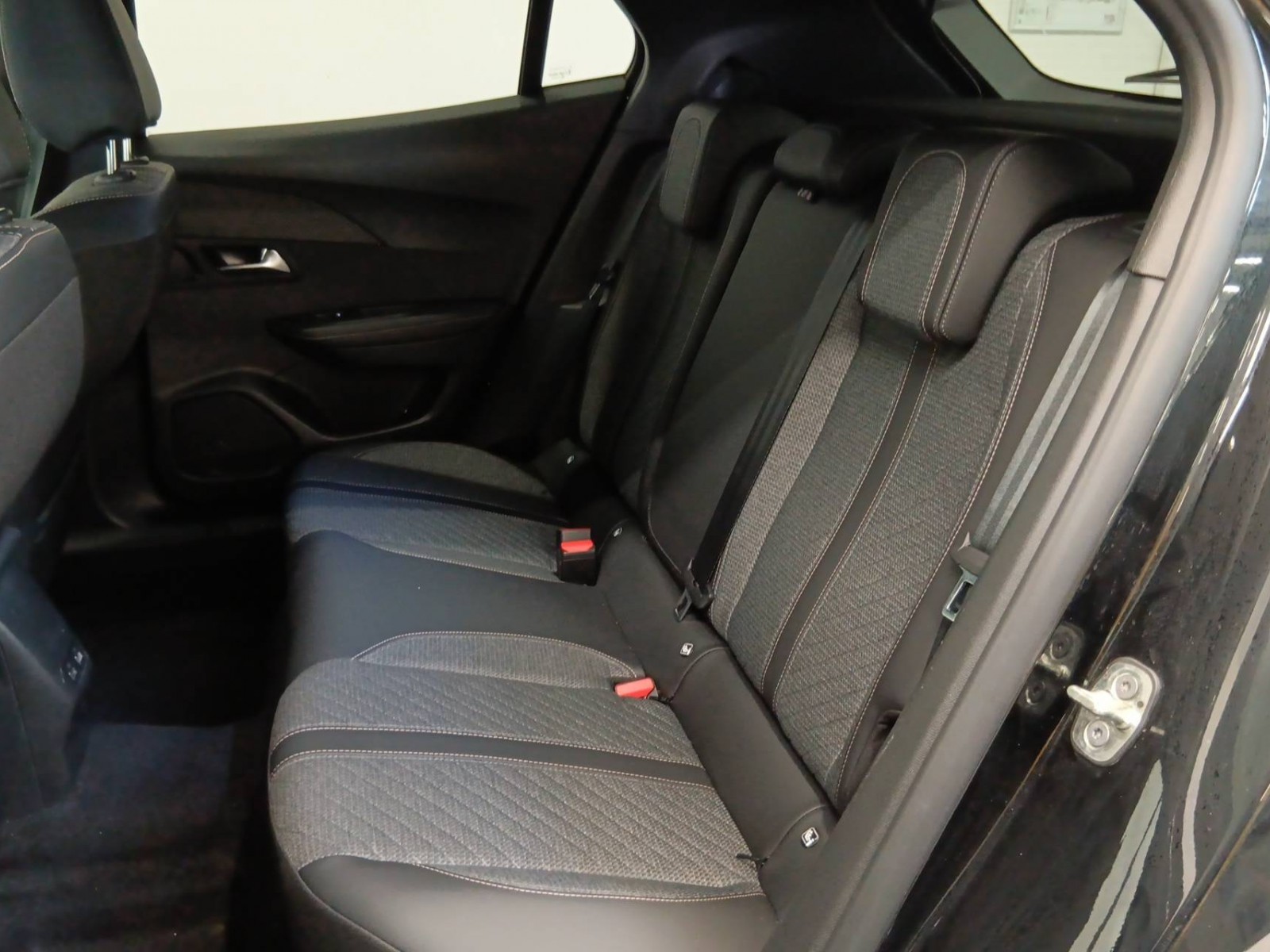 PEUGEOT - 2008 - #847736 - 10