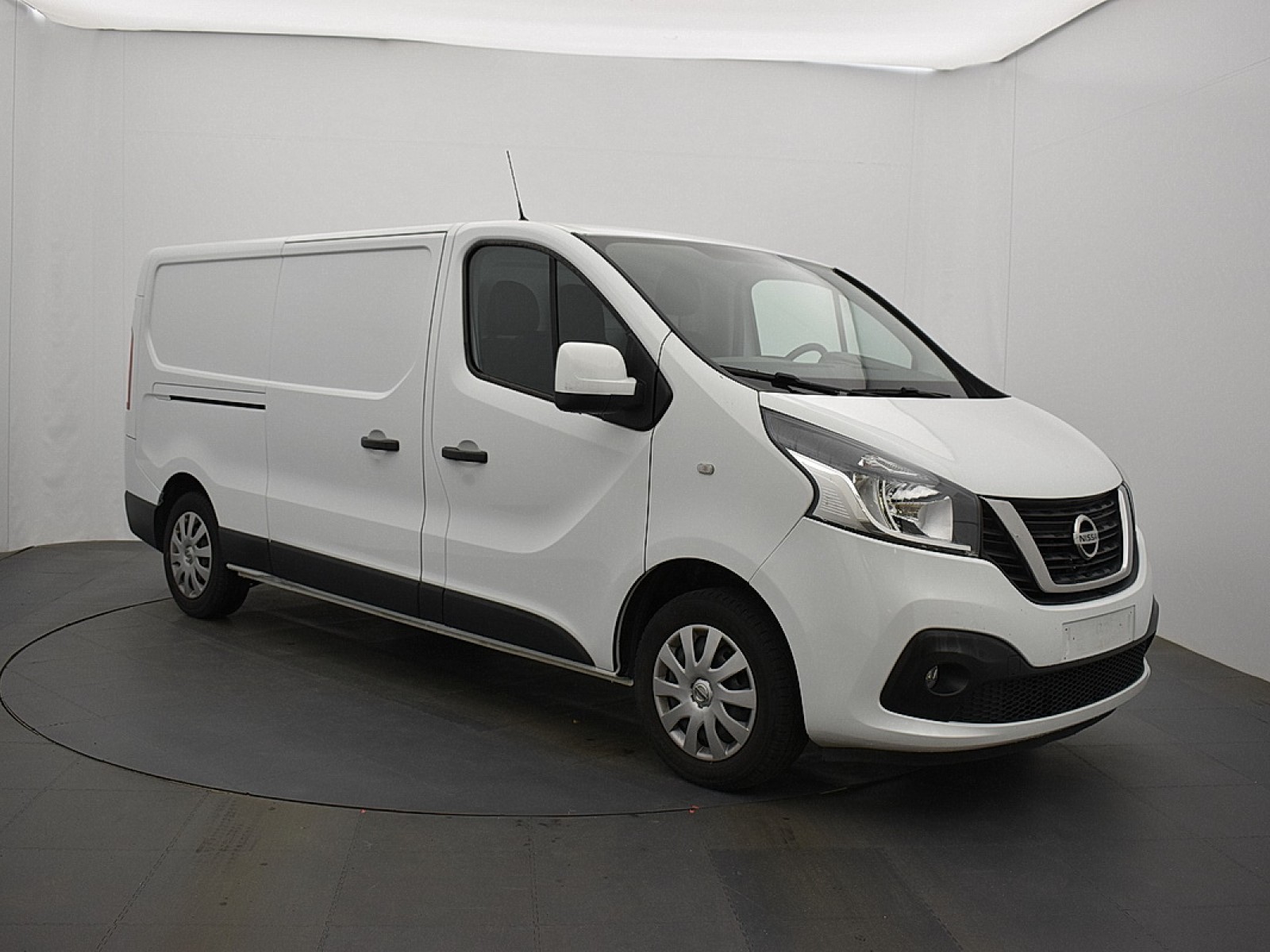 NISSAN - NV300 FOURGON - #181832 - 1