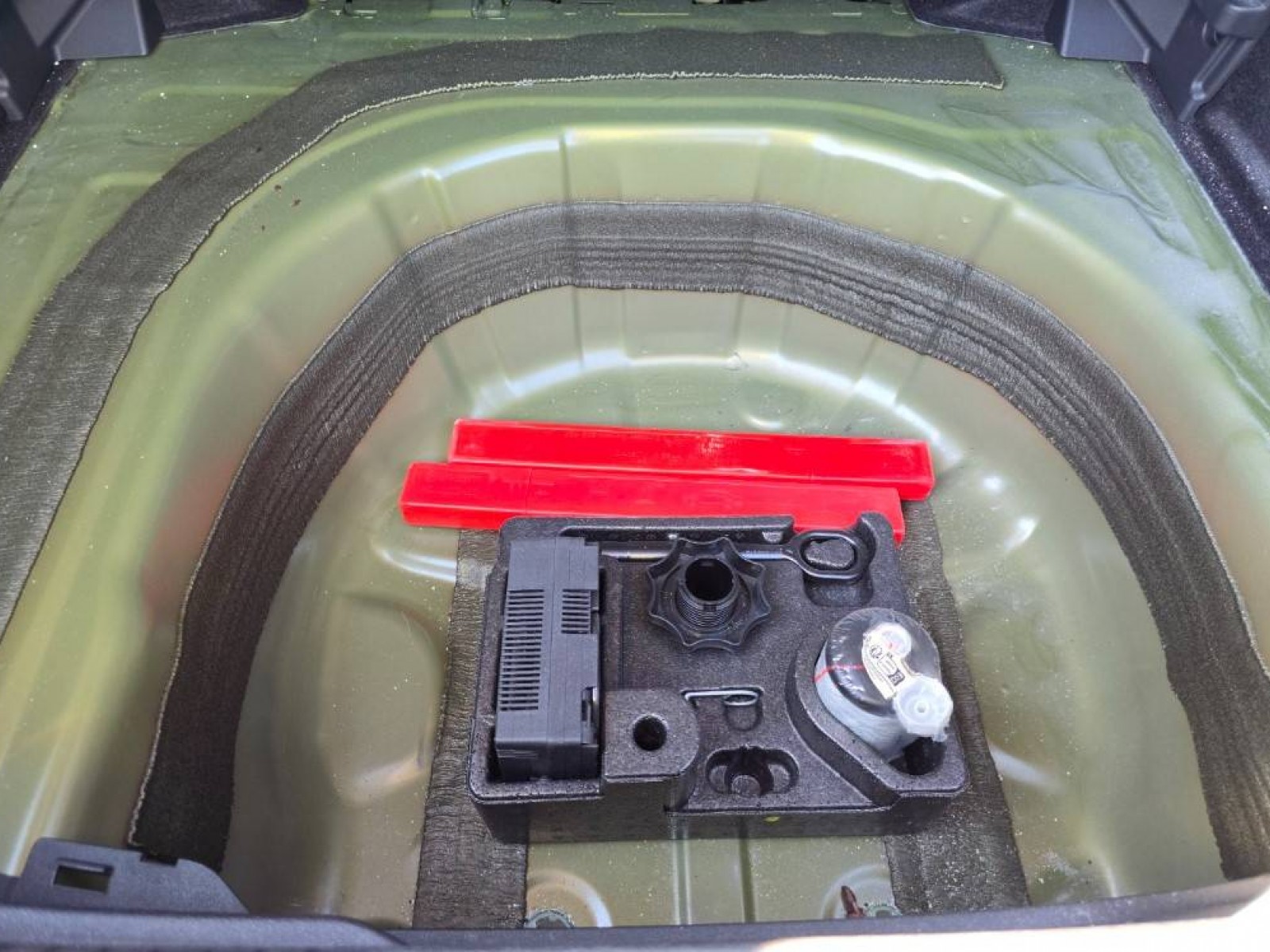 VOLKSWAGEN - TAIGO - #848165 - 16