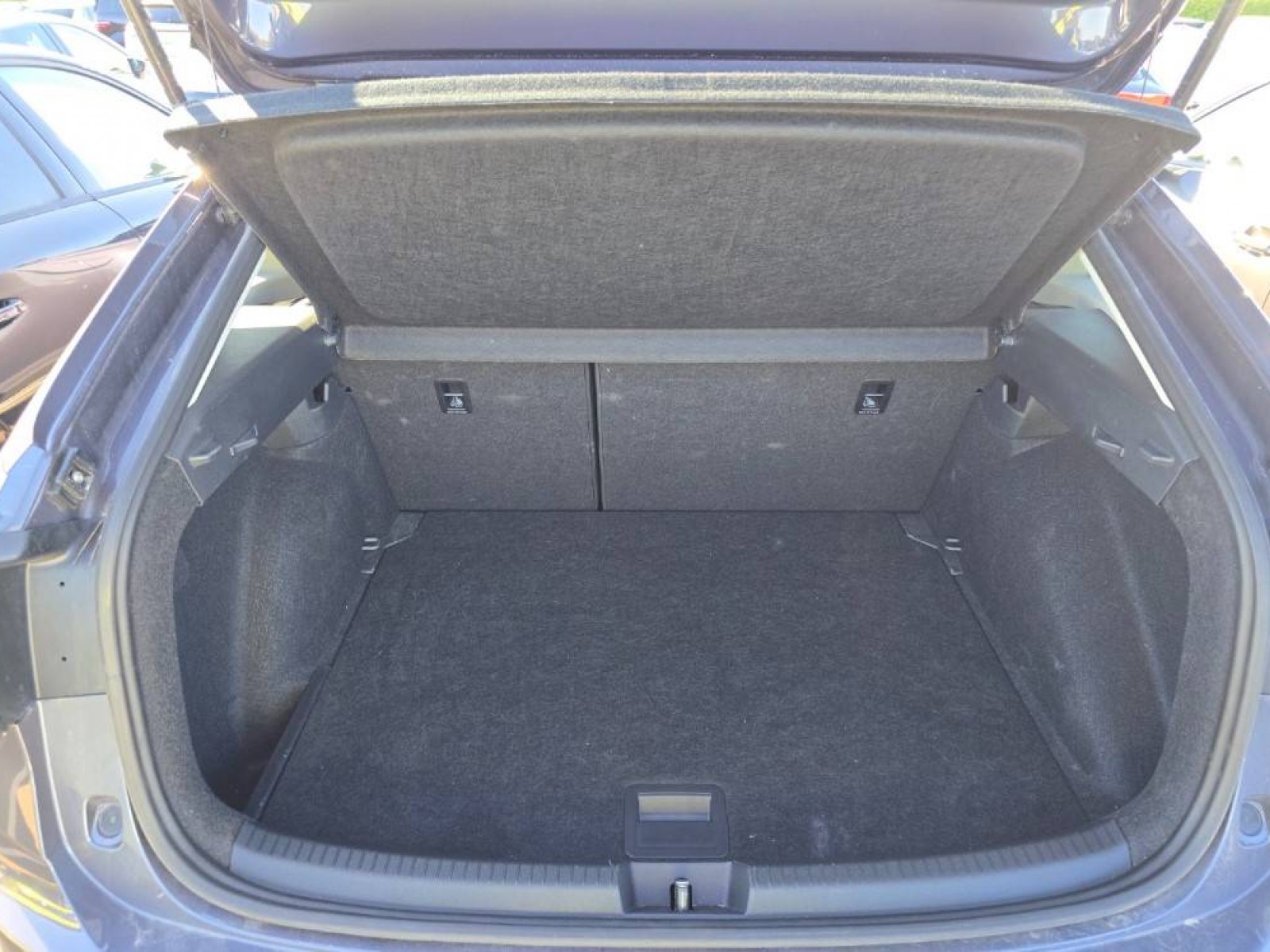 VOLKSWAGEN - TAIGO - #848171 - 7