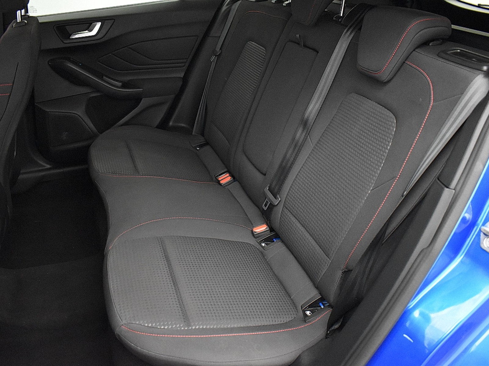 FORD - FOCUS SW - #177415 - 8