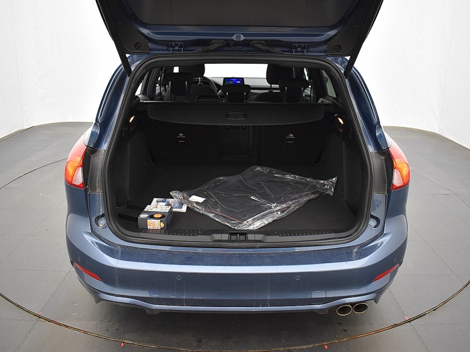 FORD - FOCUS SW - #177390 - 13