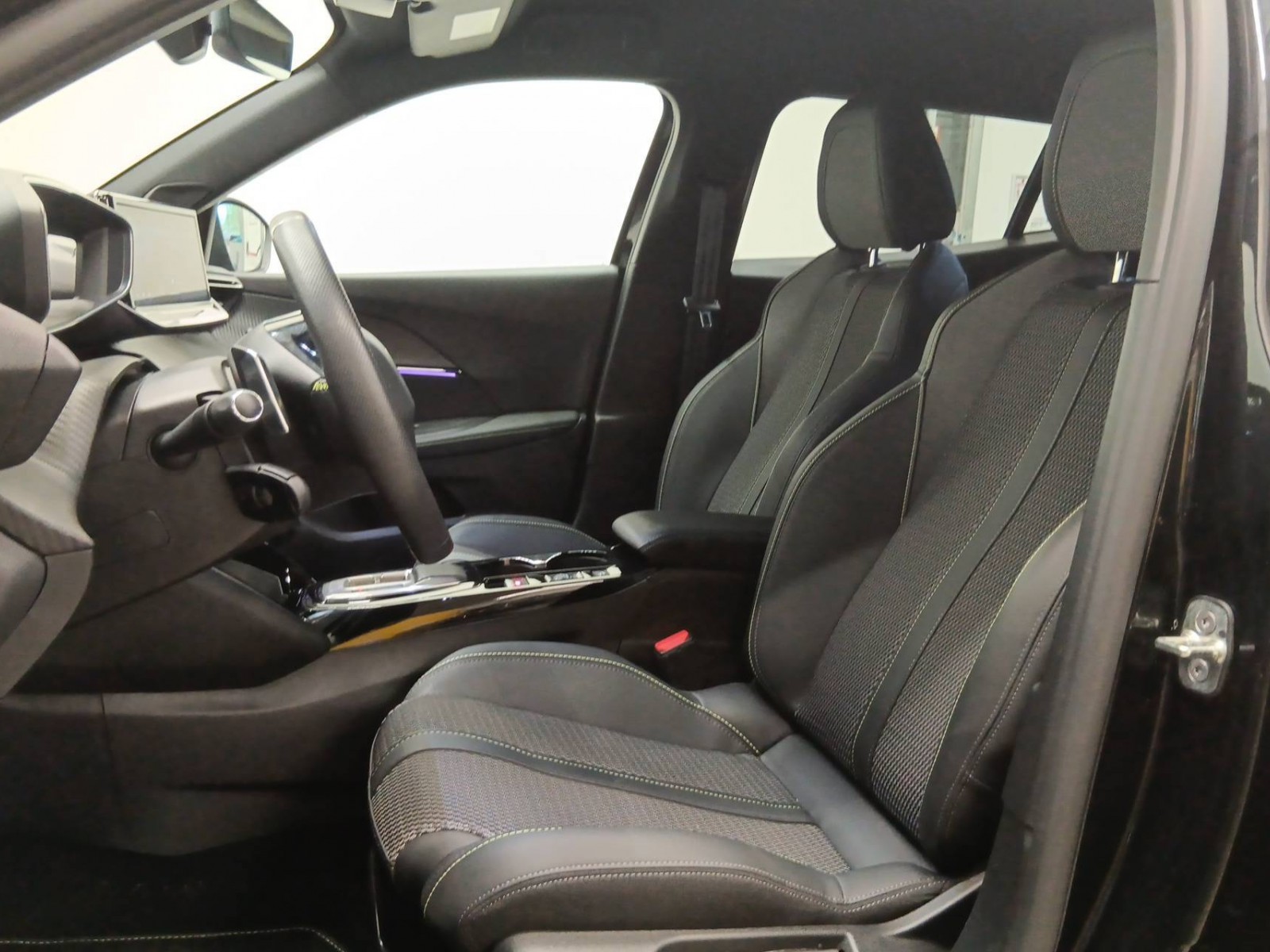 PEUGEOT - 2008 - #832482 - 5