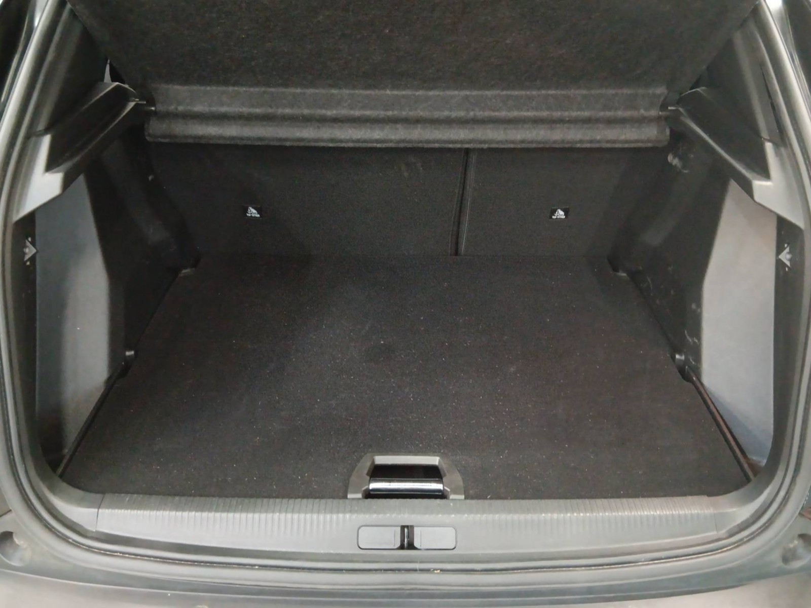 PEUGEOT - 2008 - #832482 - 8