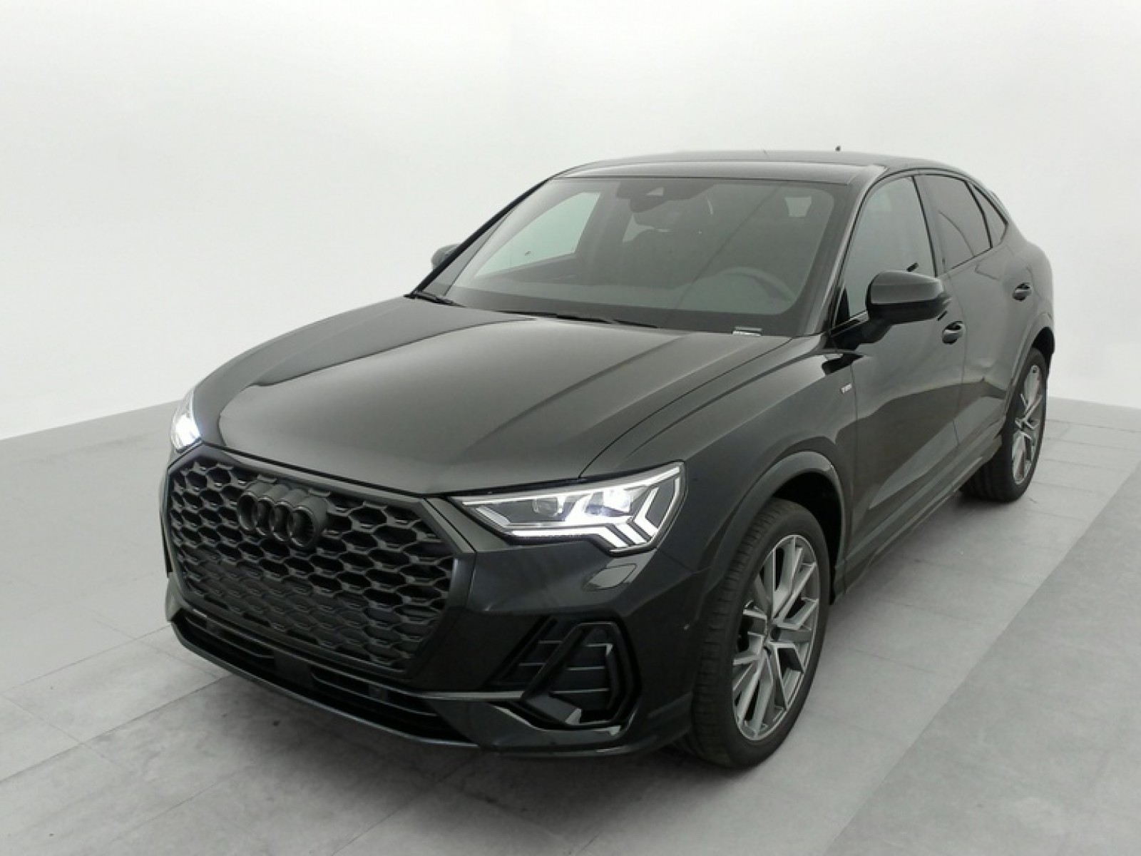 AUDI - Q3 Sportback - #847798 - 4