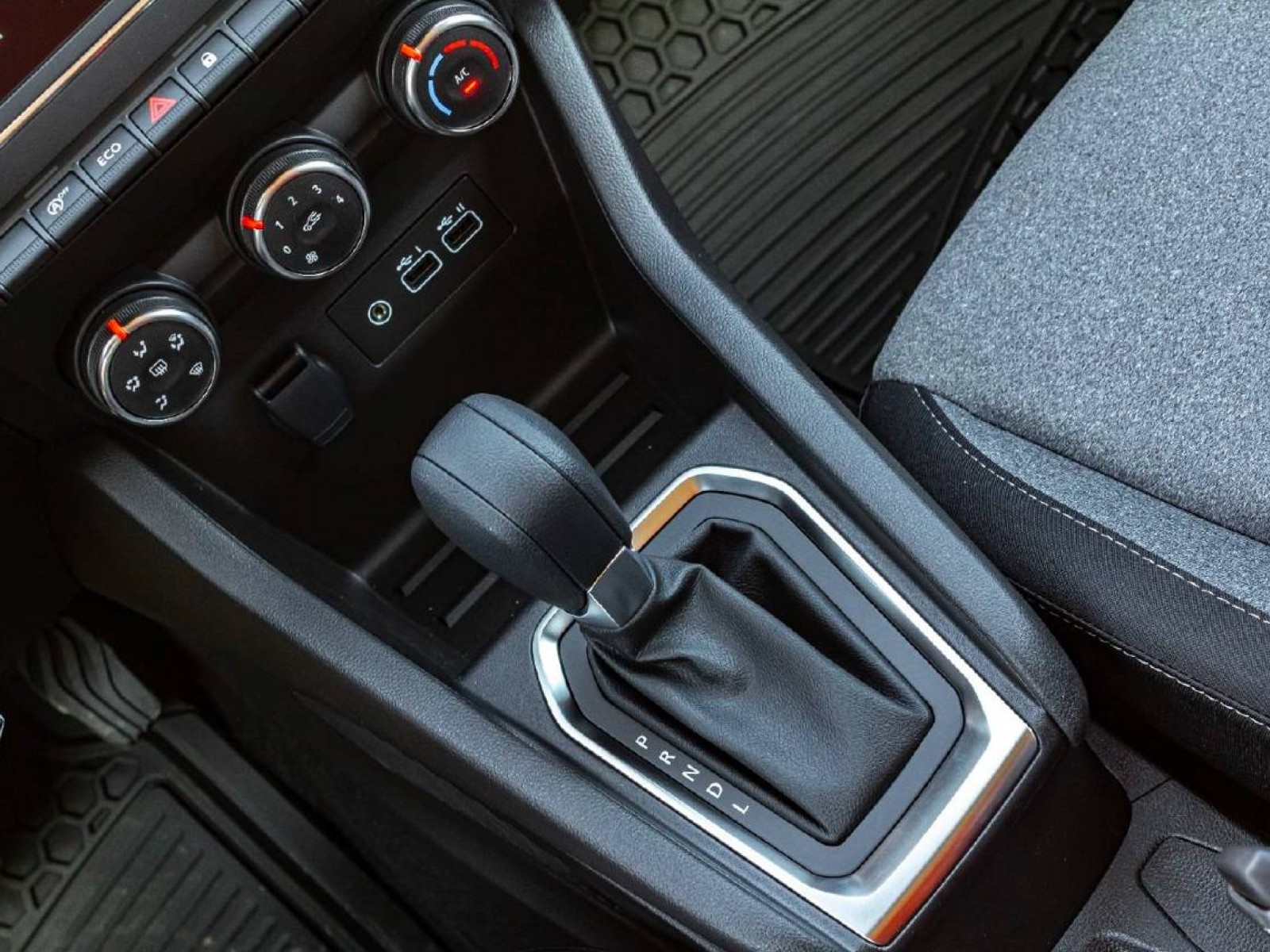 RENAULT - CLIO V - #812461 - 6