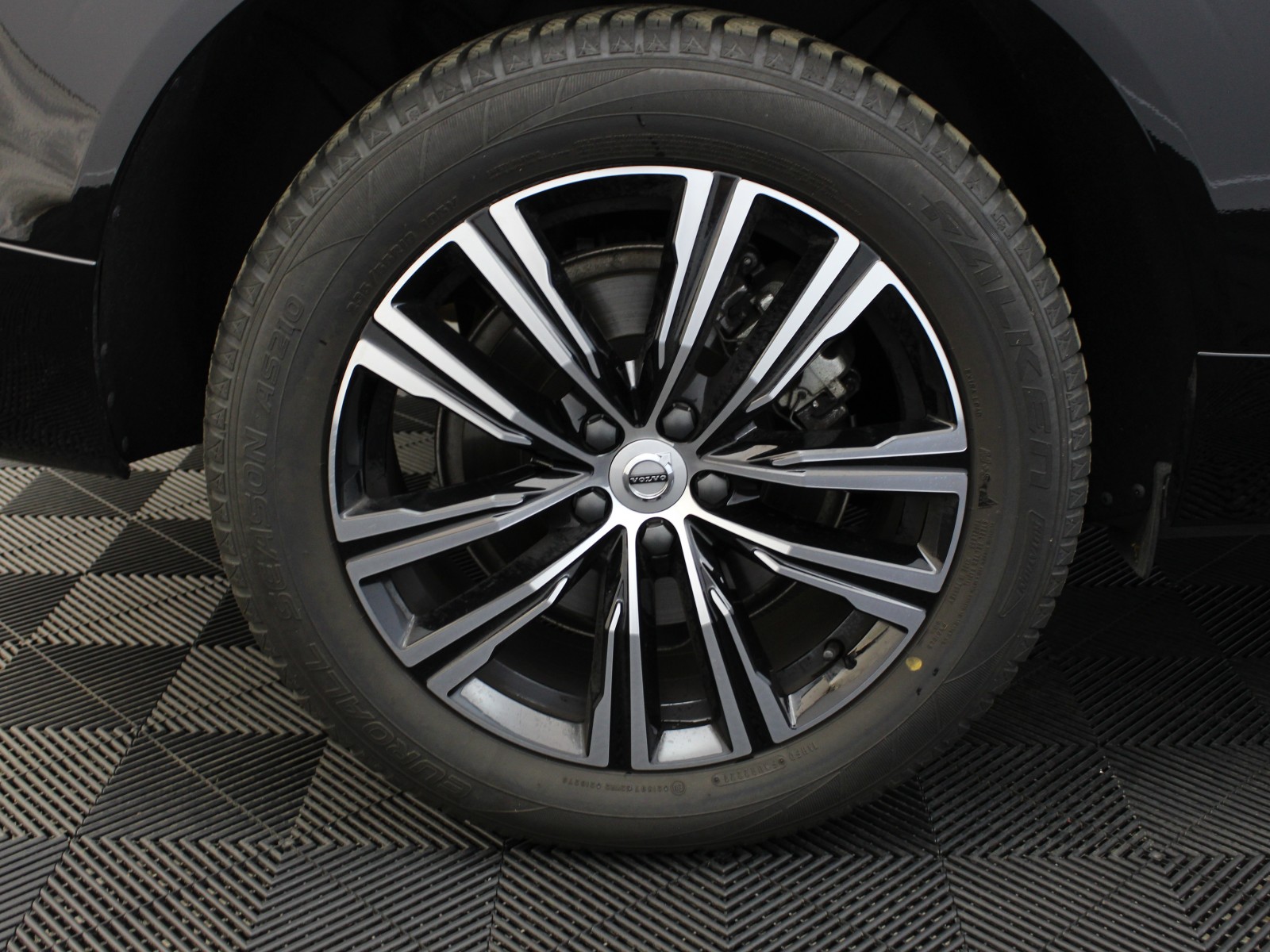 VOLVO - XC60 - #182083 - 6
