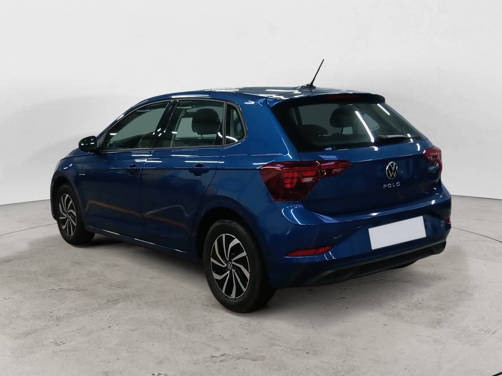 VOLKSWAGEN - POLO - #842755 - 2