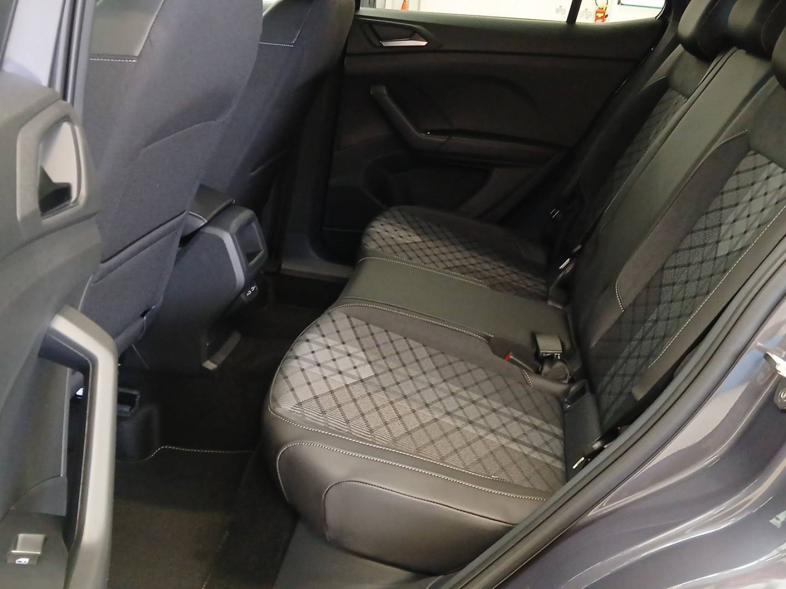 VOLKSWAGEN - T-CROSS - #735333 - 8