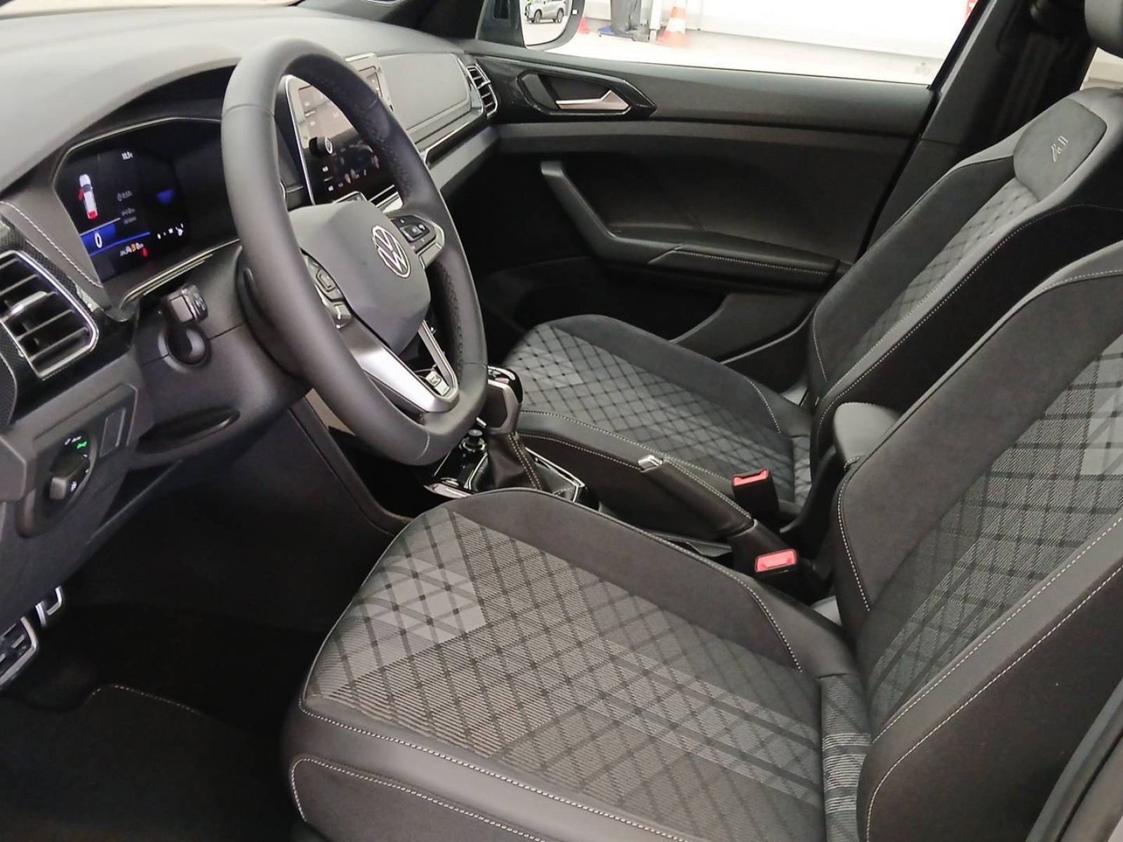 VOLKSWAGEN - T-CROSS - #735332 - 7