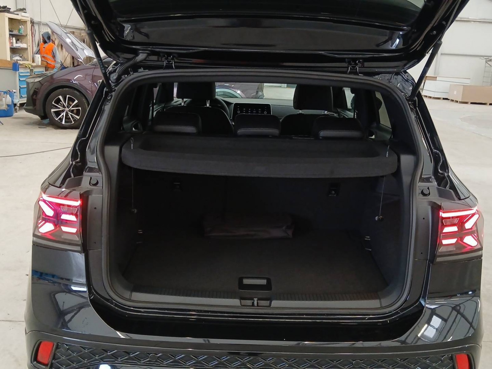 VOLKSWAGEN - T-CROSS - #735329 - 12