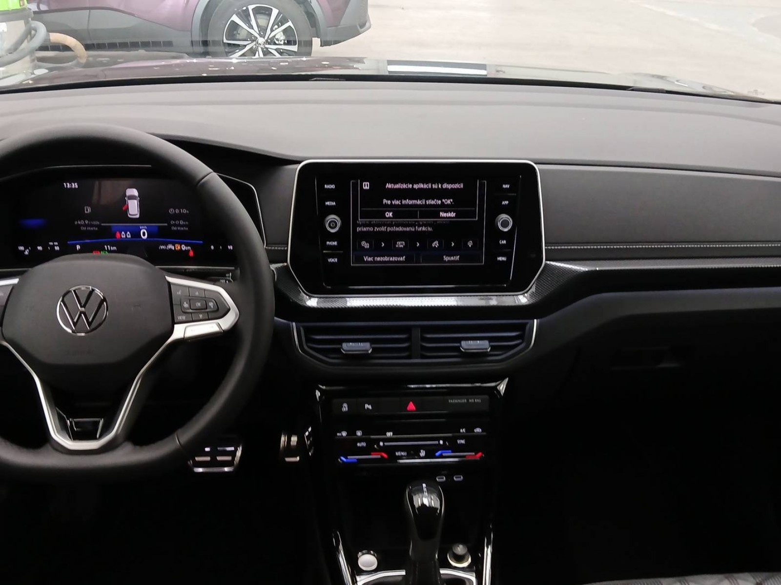 VOLKSWAGEN - T-CROSS - #735329 - 9