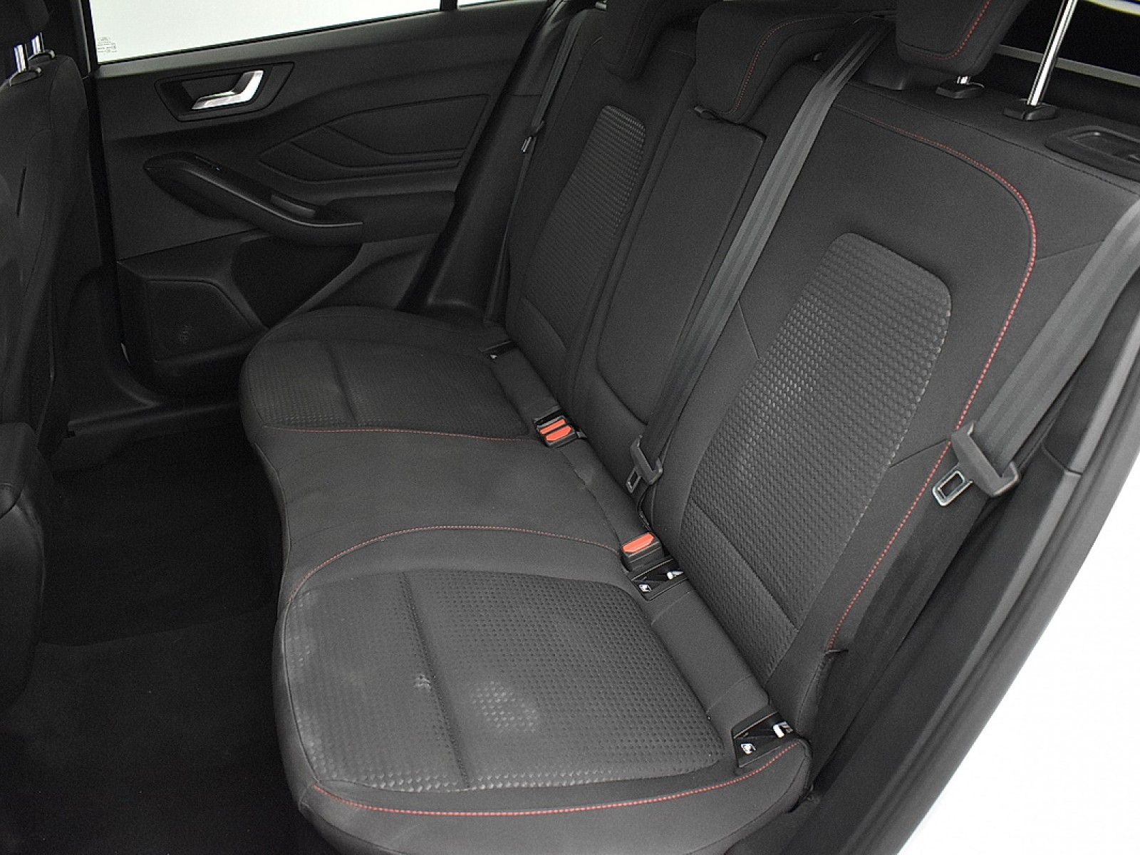 FORD - FOCUS SW - #177418 - 8