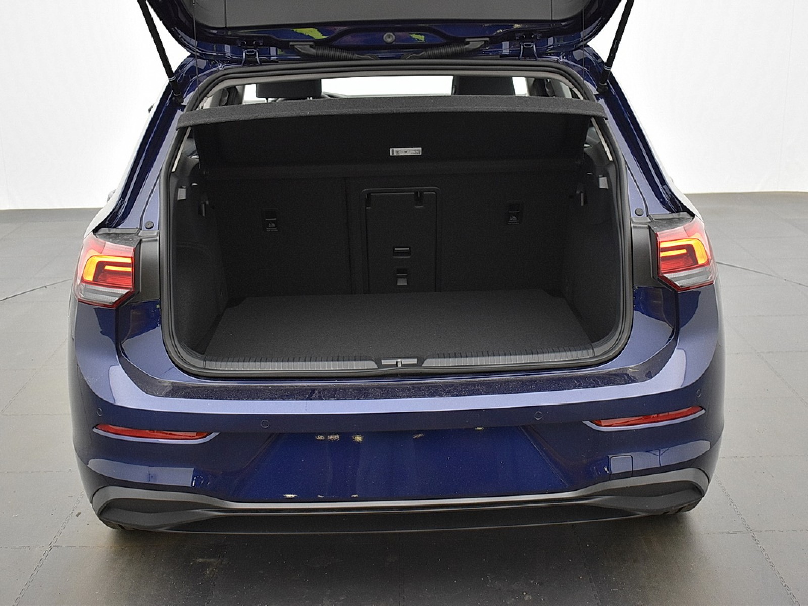 VOLKSWAGEN - GOLF - #181784 - 13
