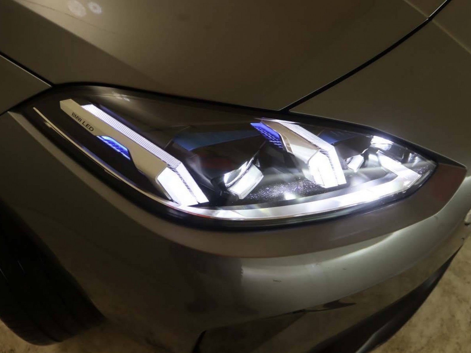 BMW - SERIE 1 F70 - #850096 - 12