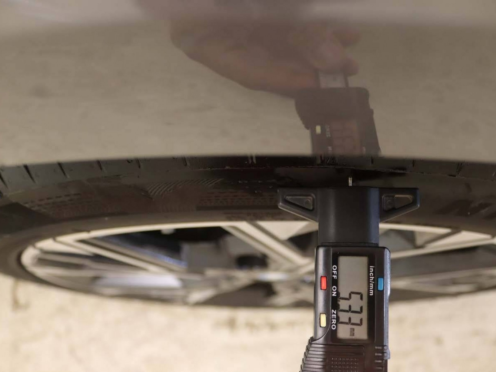 BMW - SERIE 1 F70 - #850096 - 34