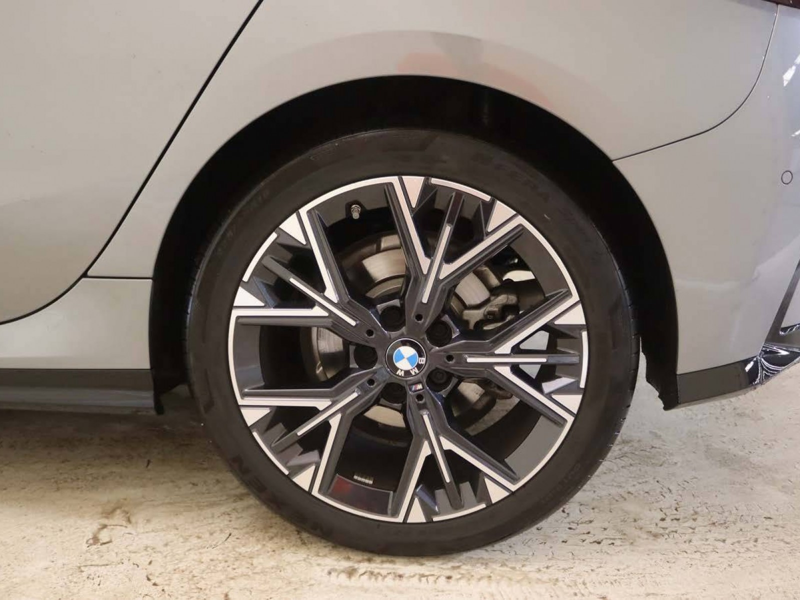 BMW - SERIE 1 F70 - #850096 - 20