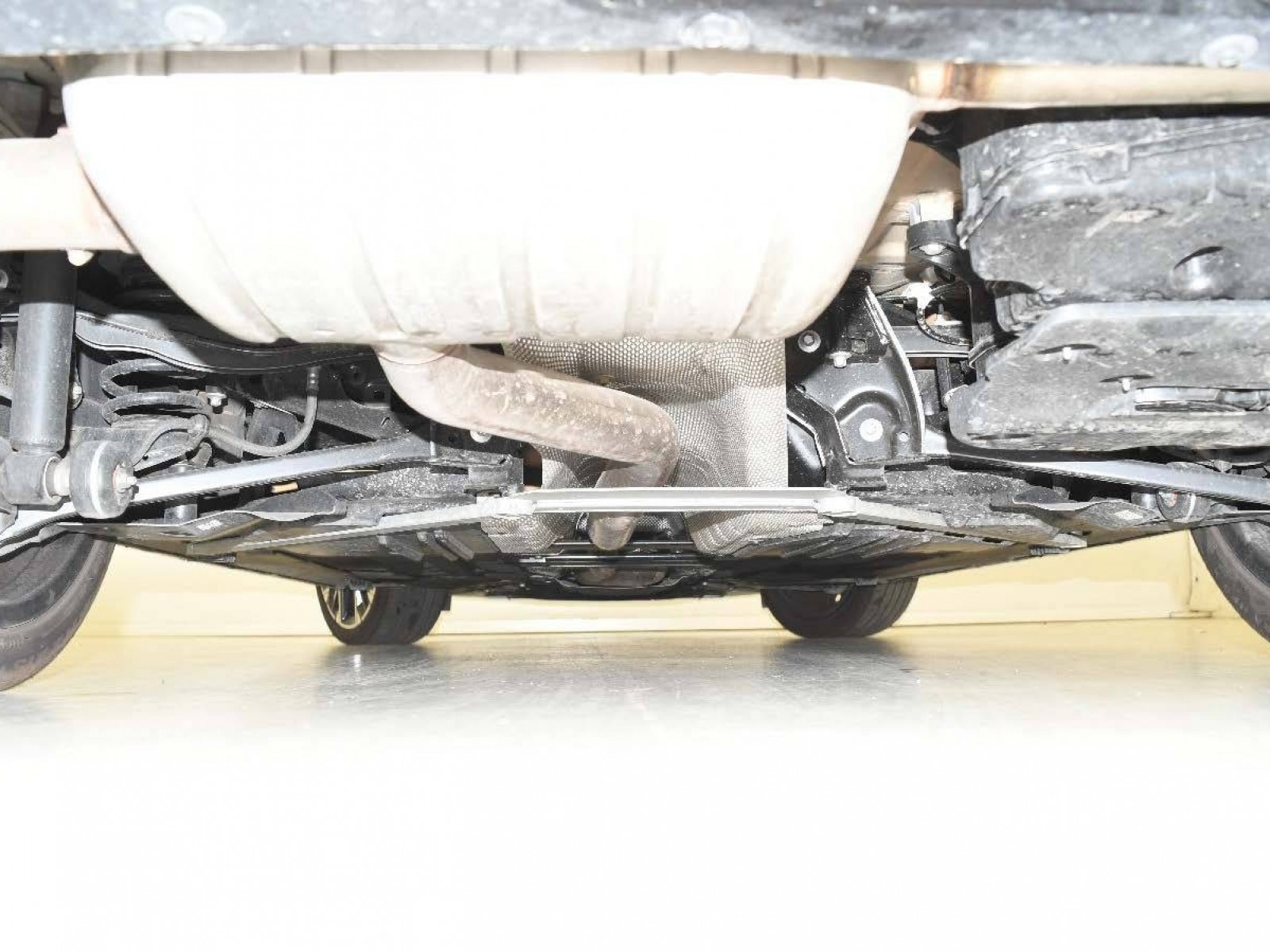 BMW - SERIE 1 F70 - #850095 - 25