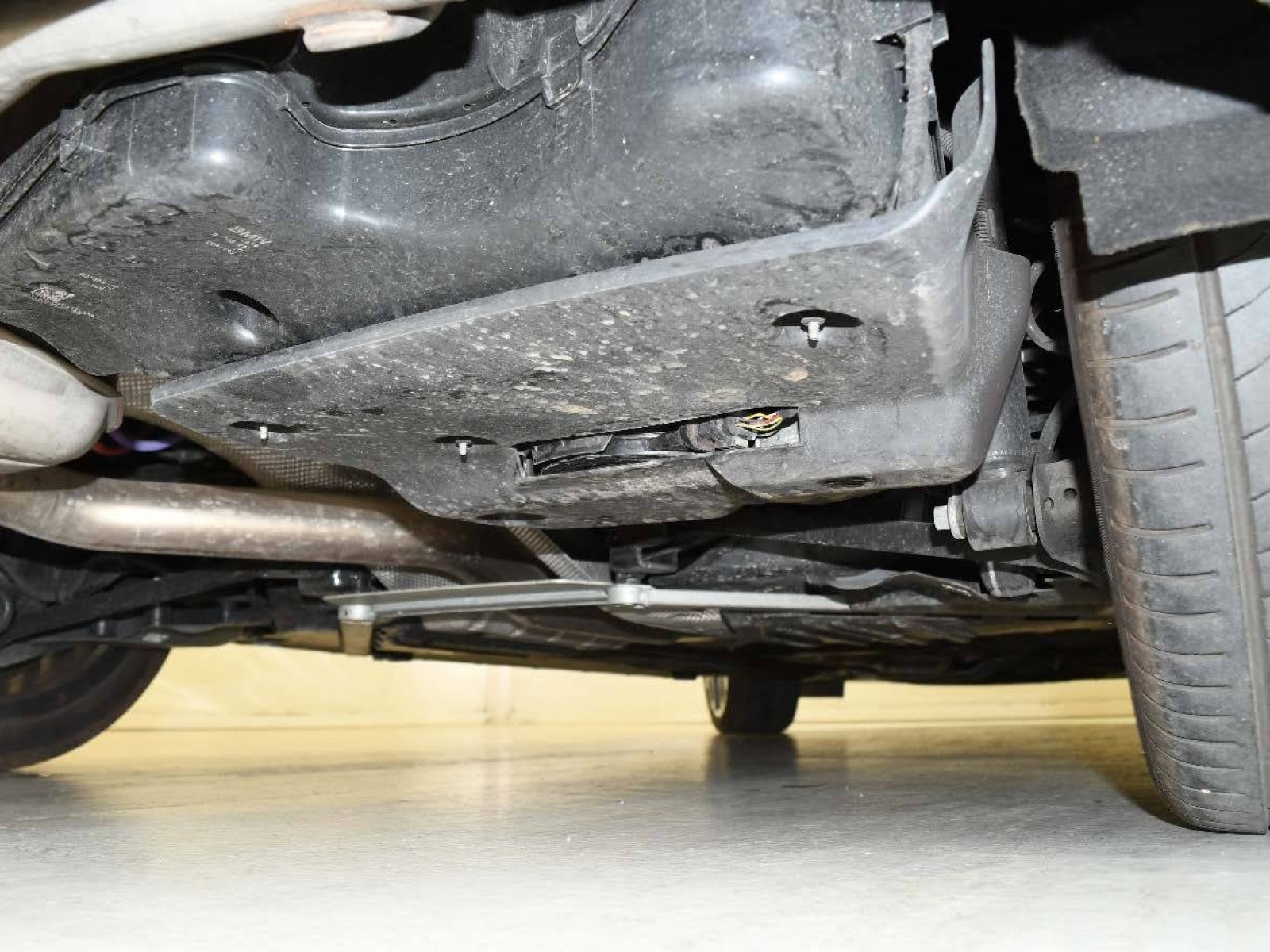 BMW - SERIE 1 F70 - #850095 - 18