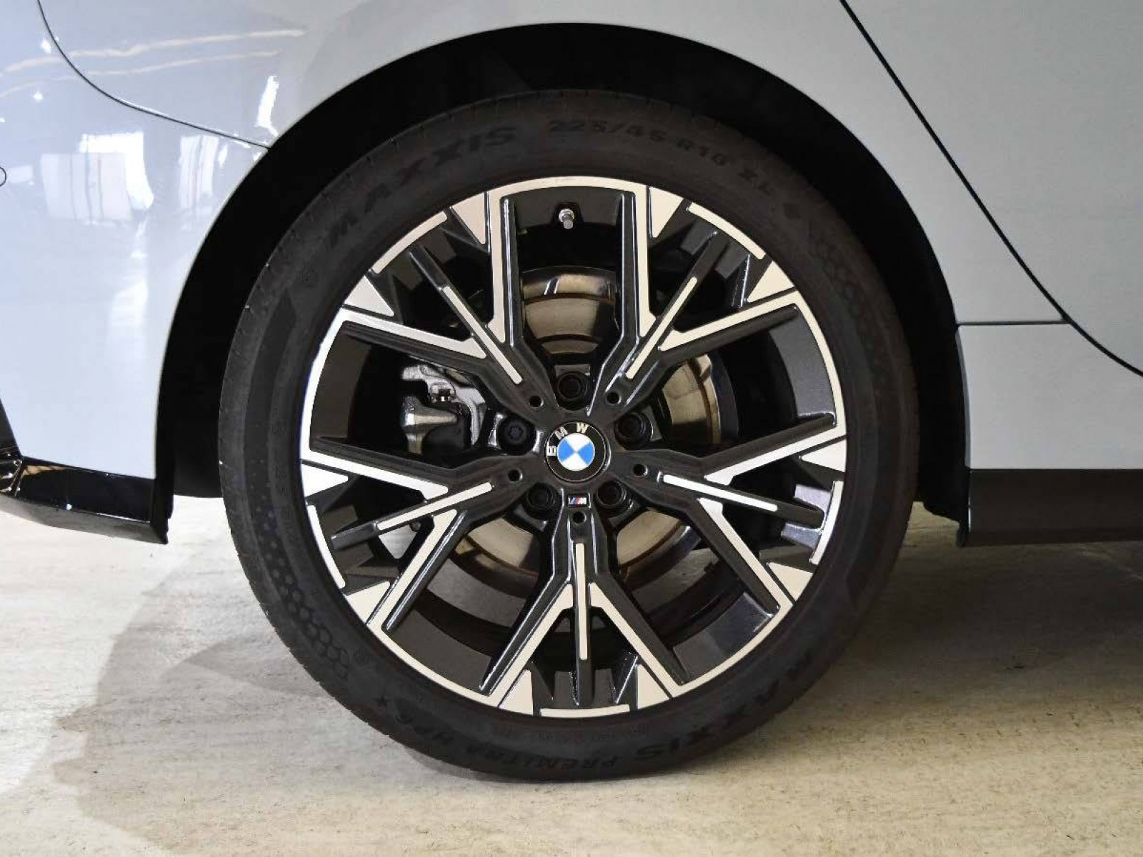 BMW - SERIE 1 F70 - #850095 - 17