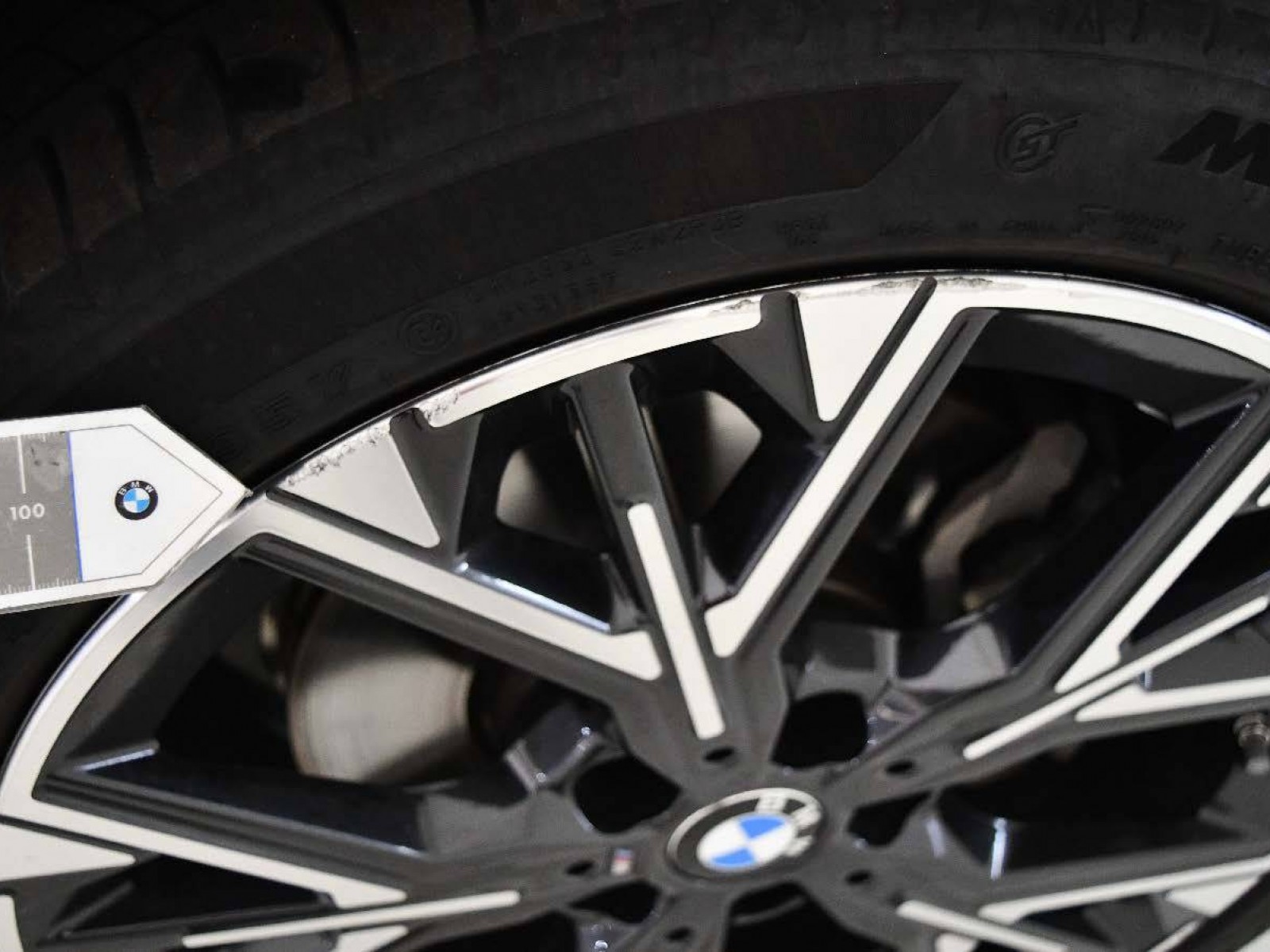 BMW - SERIE 1 F70 - #850095 - 35