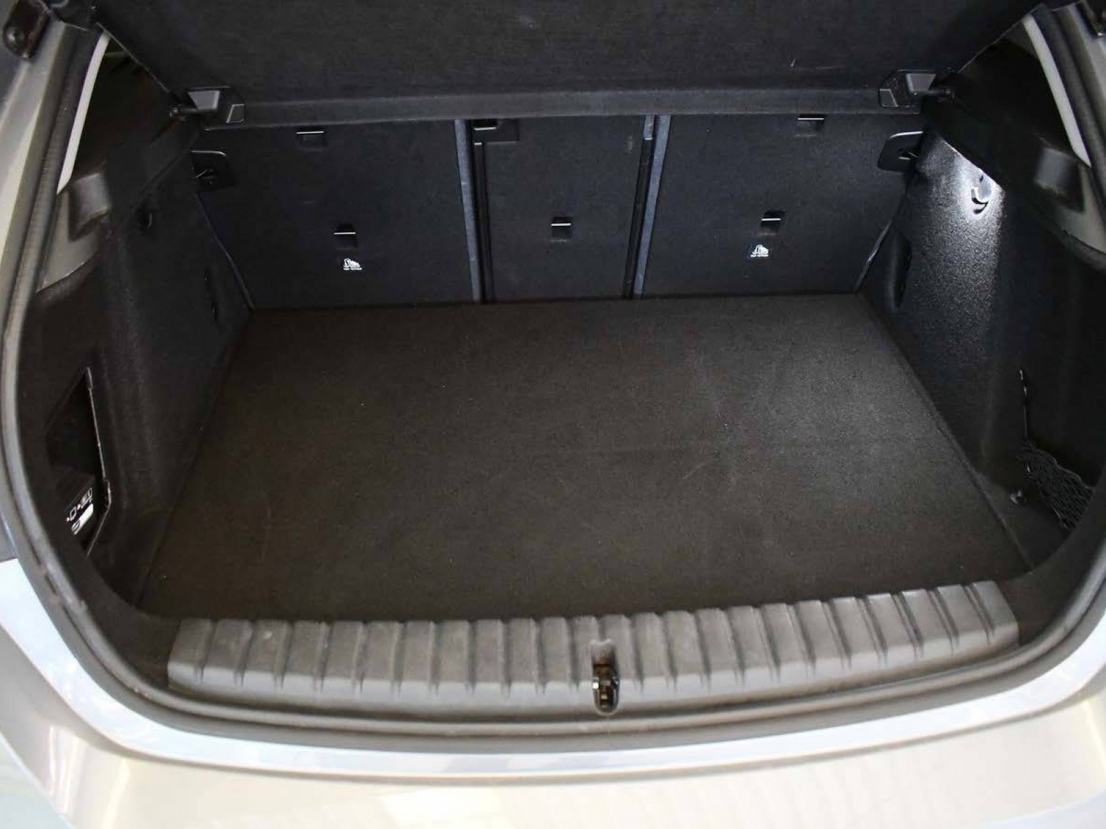 BMW - SERIE 1 F70 - #850094 - 10