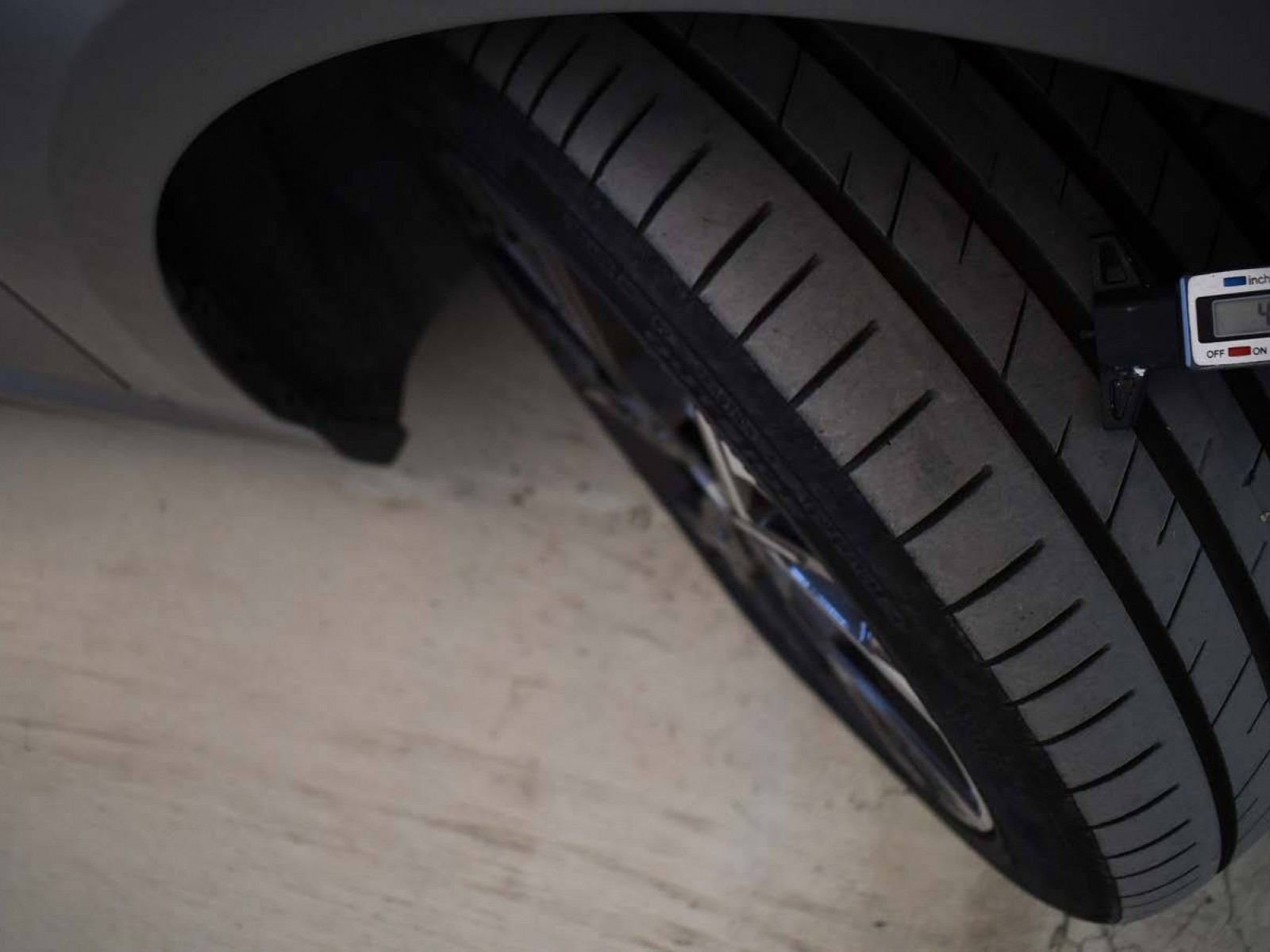 BMW - SERIE 1 F70 - #850094 - 28