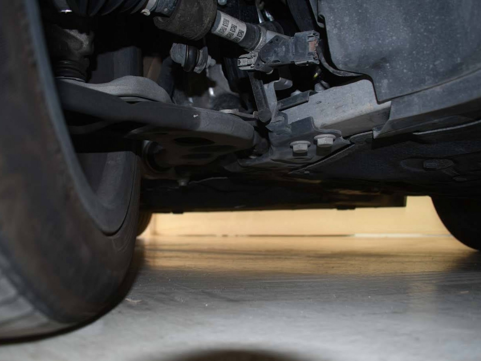 BMW - SERIE 1 F70 - #850094 - 27