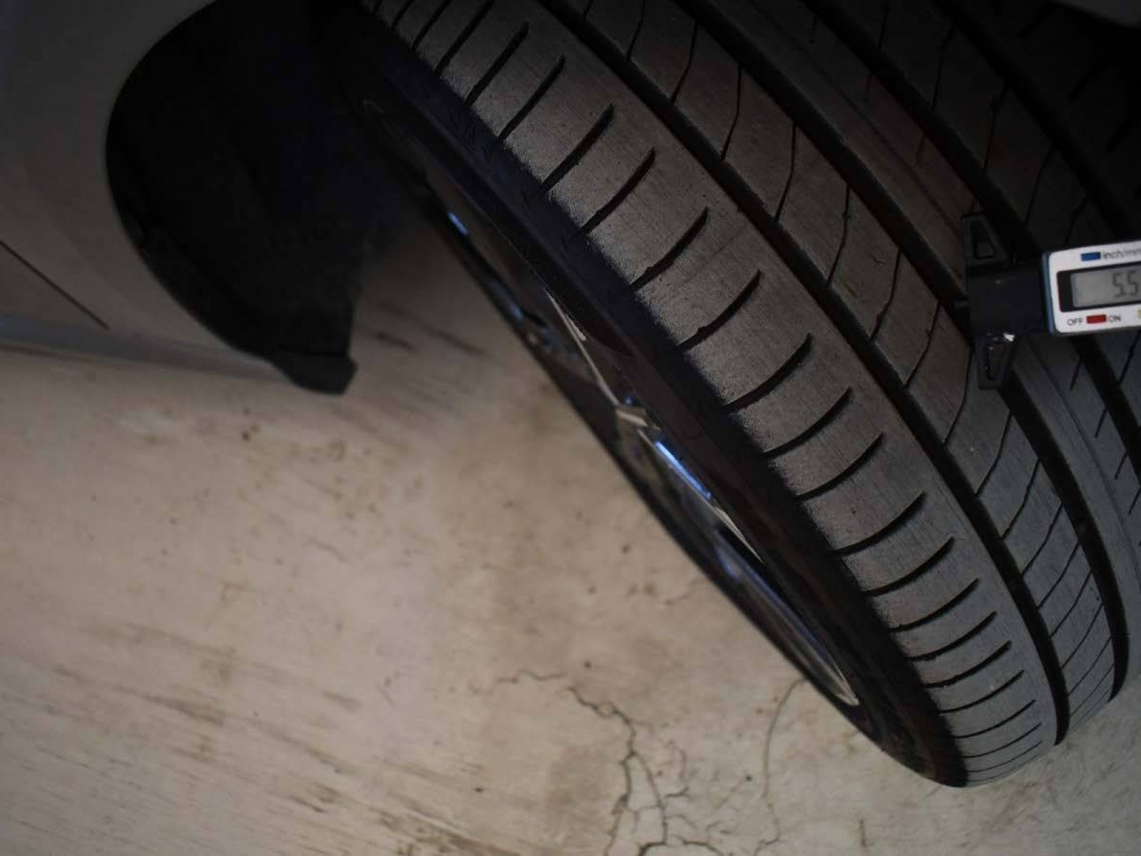 BMW - SERIE 1 F70 - #850093 - 33