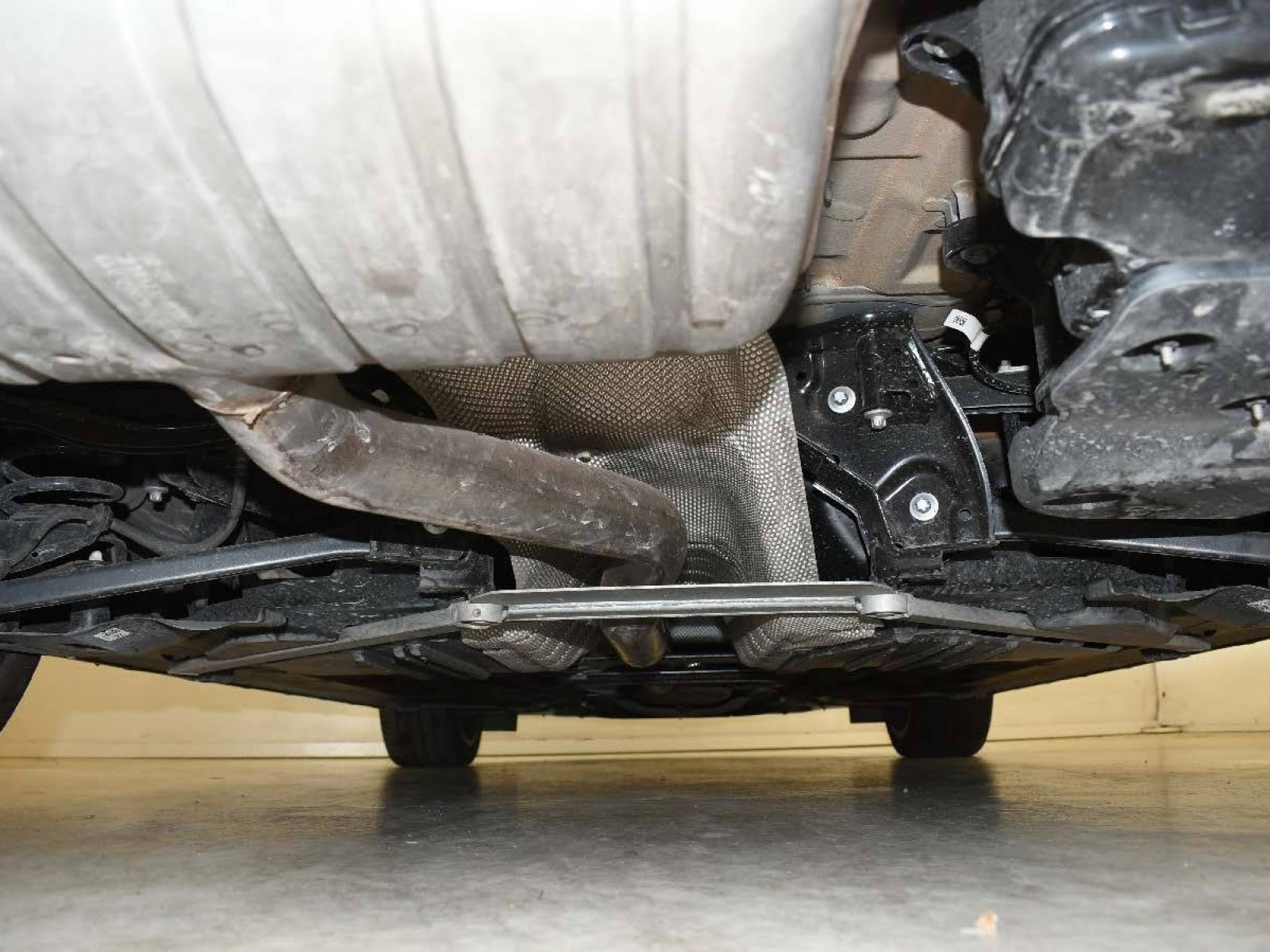 BMW - SERIE 1 F70 - #850092 - 23