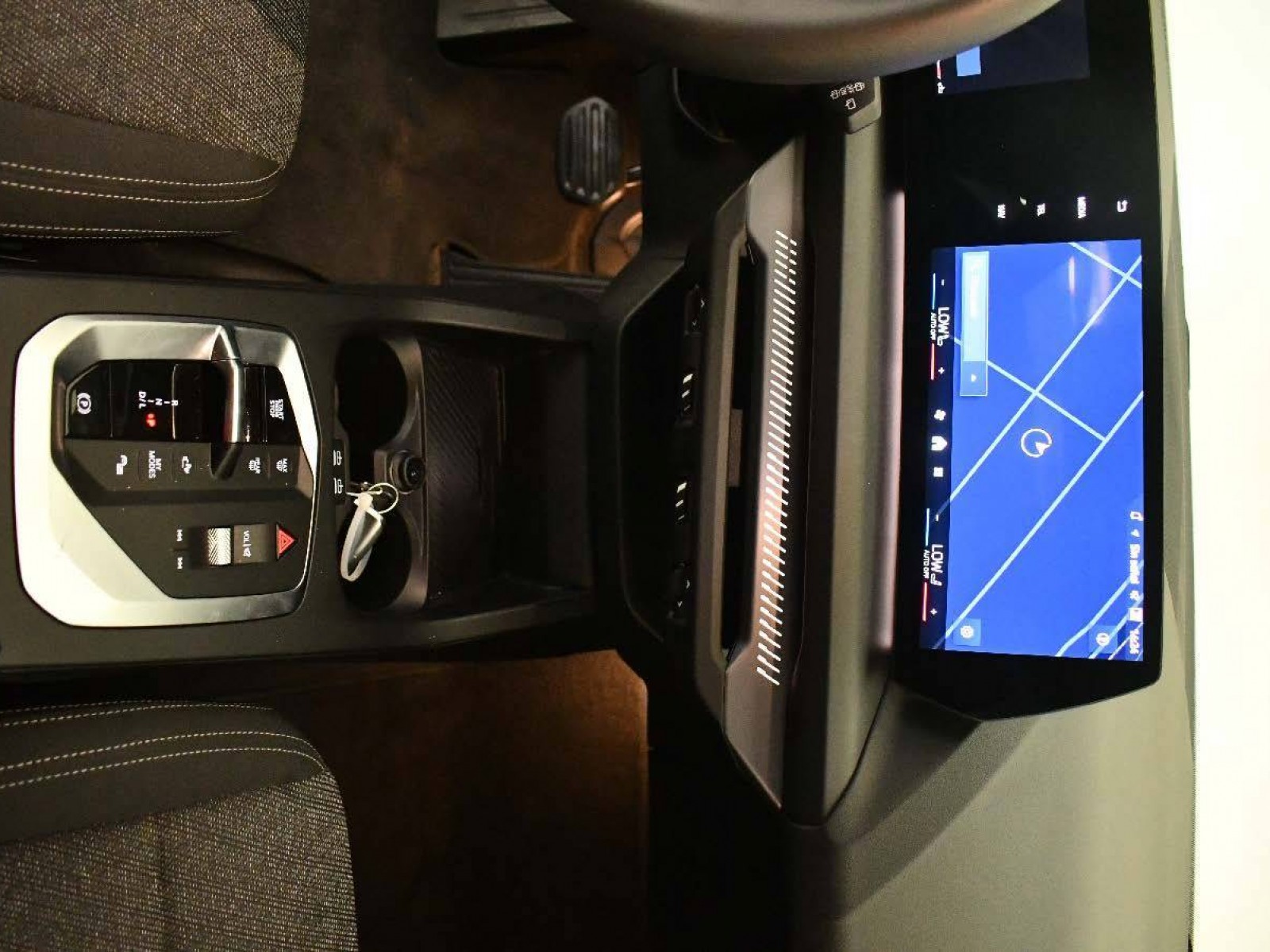 BMW - SERIE 1 F70 - #850074 - 10