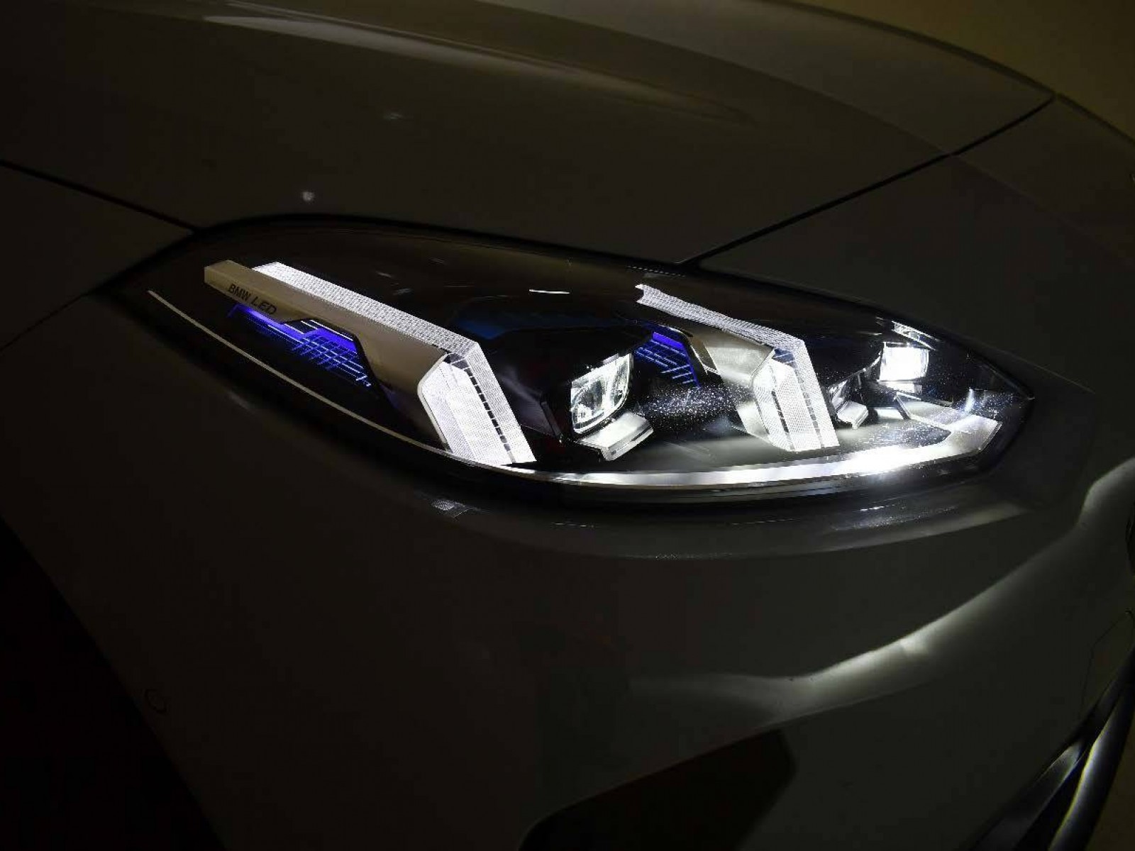 BMW - SERIE 1 F70 - #850074 - 12