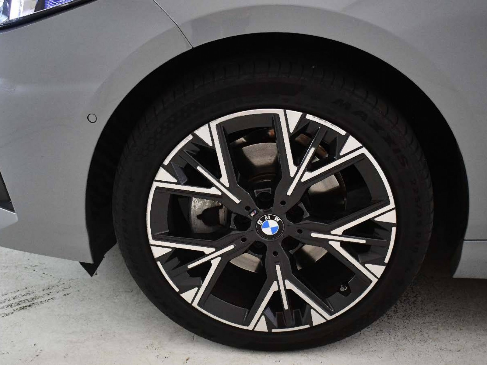 BMW - SERIE 1 F70 - #850074 - 23