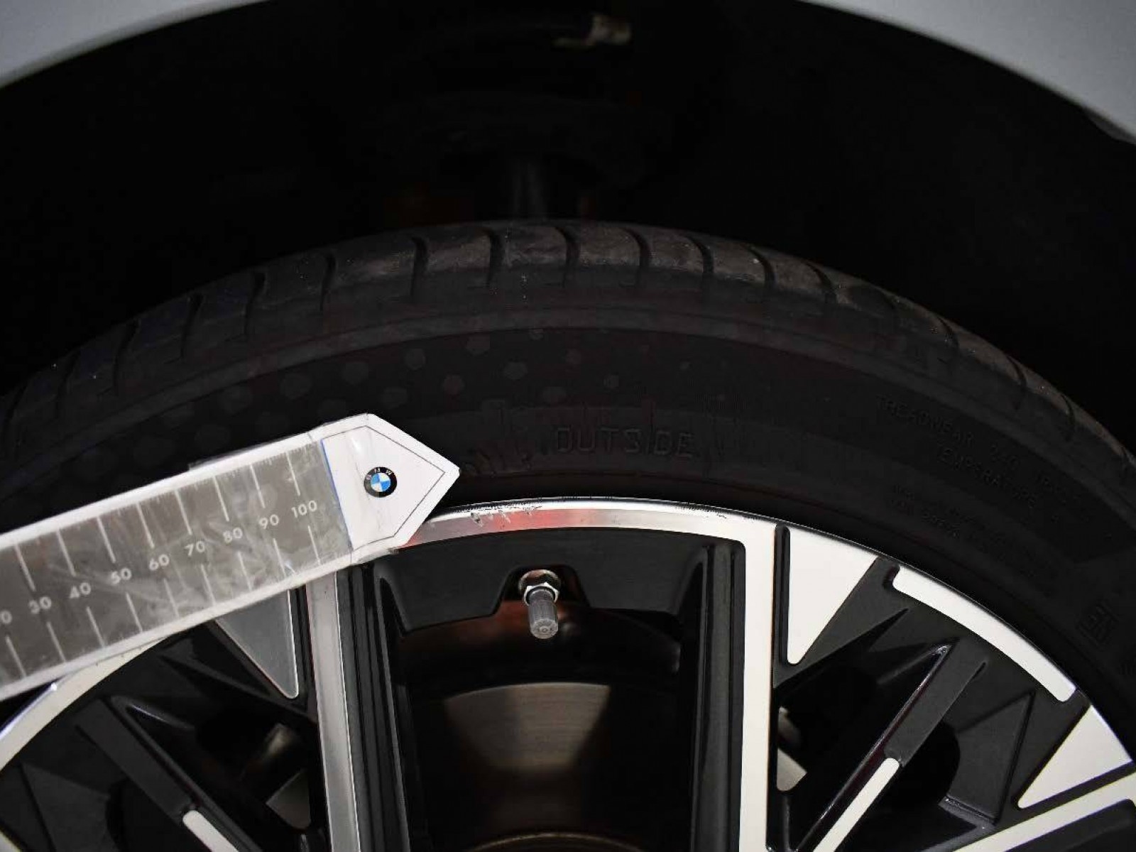 BMW - SERIE 1 F70 - #850074 - 17