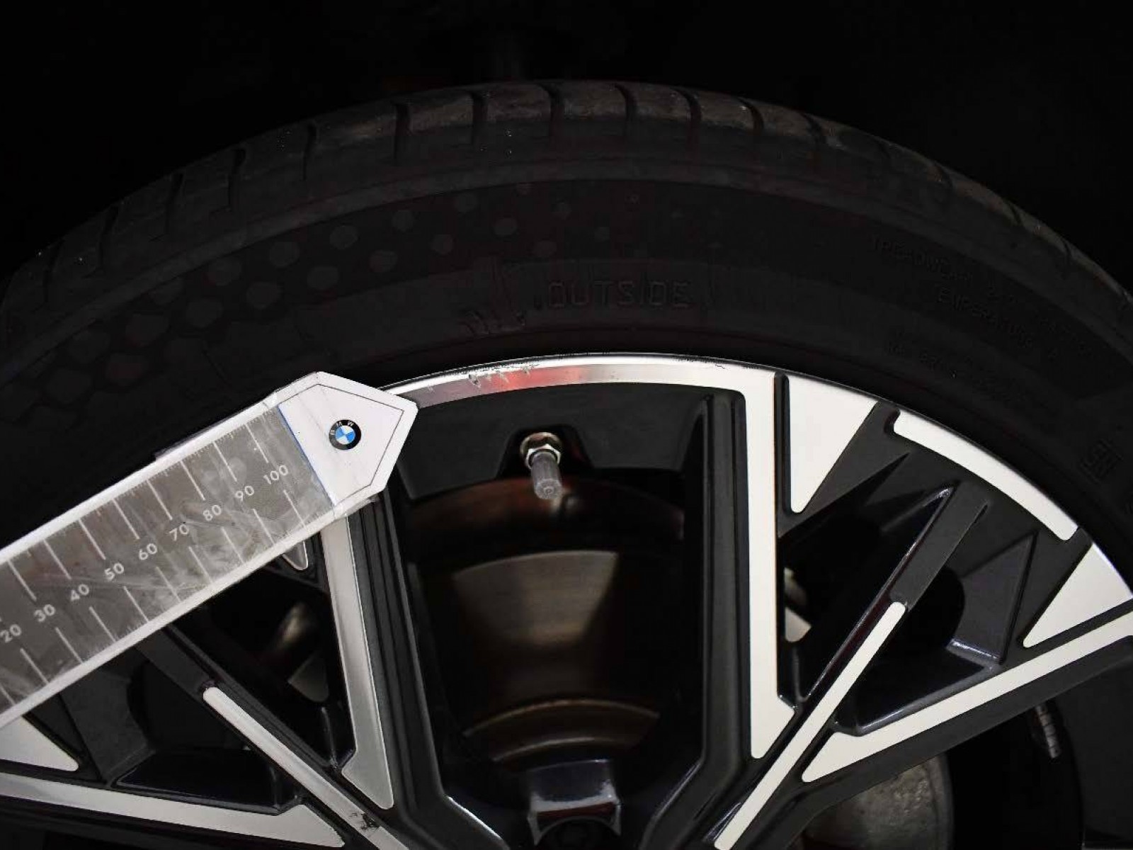 BMW - SERIE 1 F70 - #850074 - 16