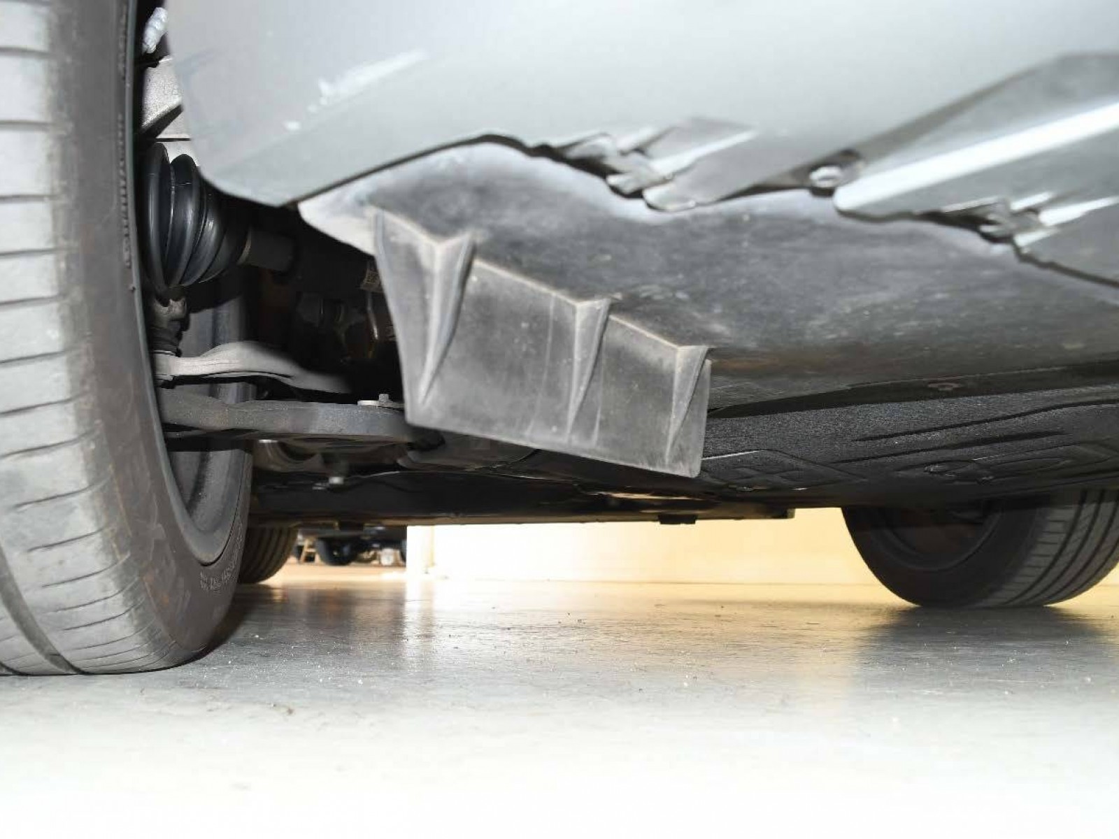 BMW - SERIE 1 F70 - #850108 - 34