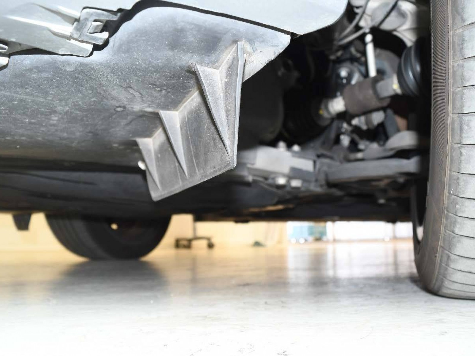 BMW - SERIE 1 F70 - #850108 - 32