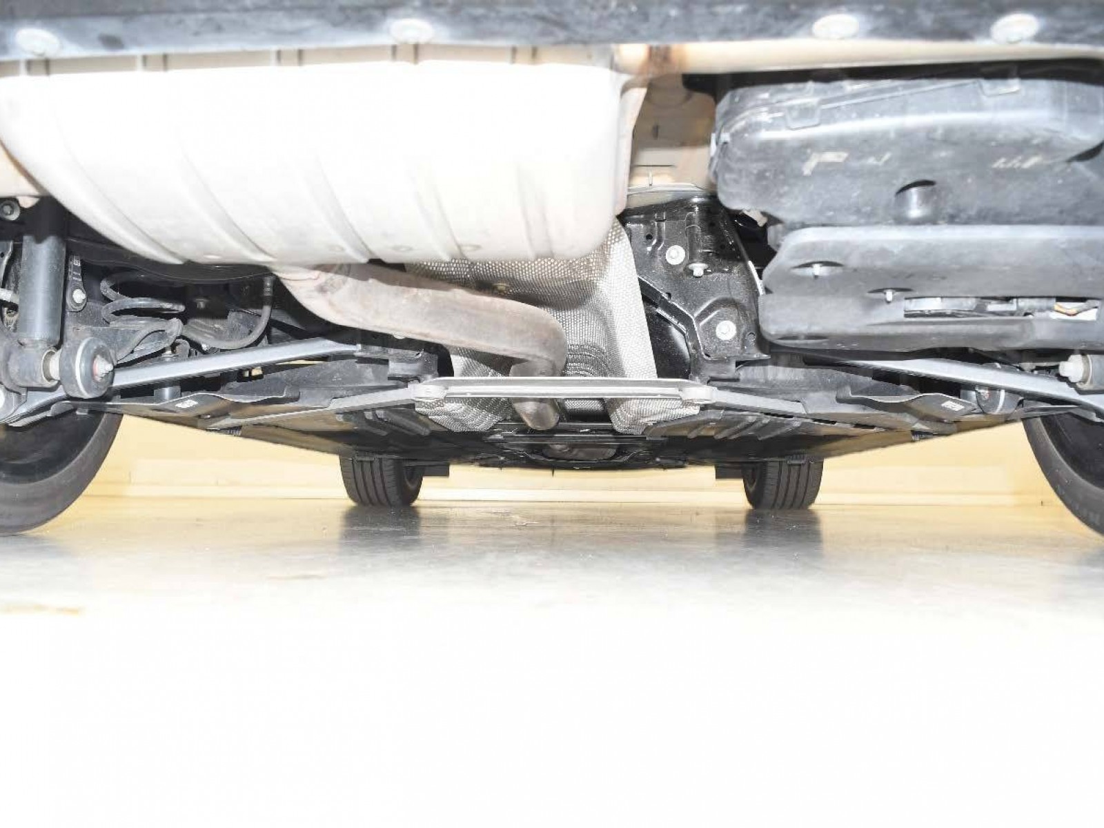 BMW - SERIE 1 F70 - #850108 - 41