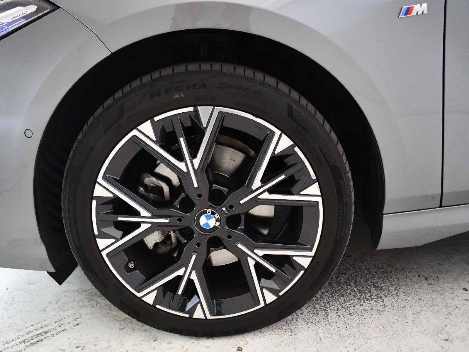 BMW - SERIE 1 F70 - #850108 - 30