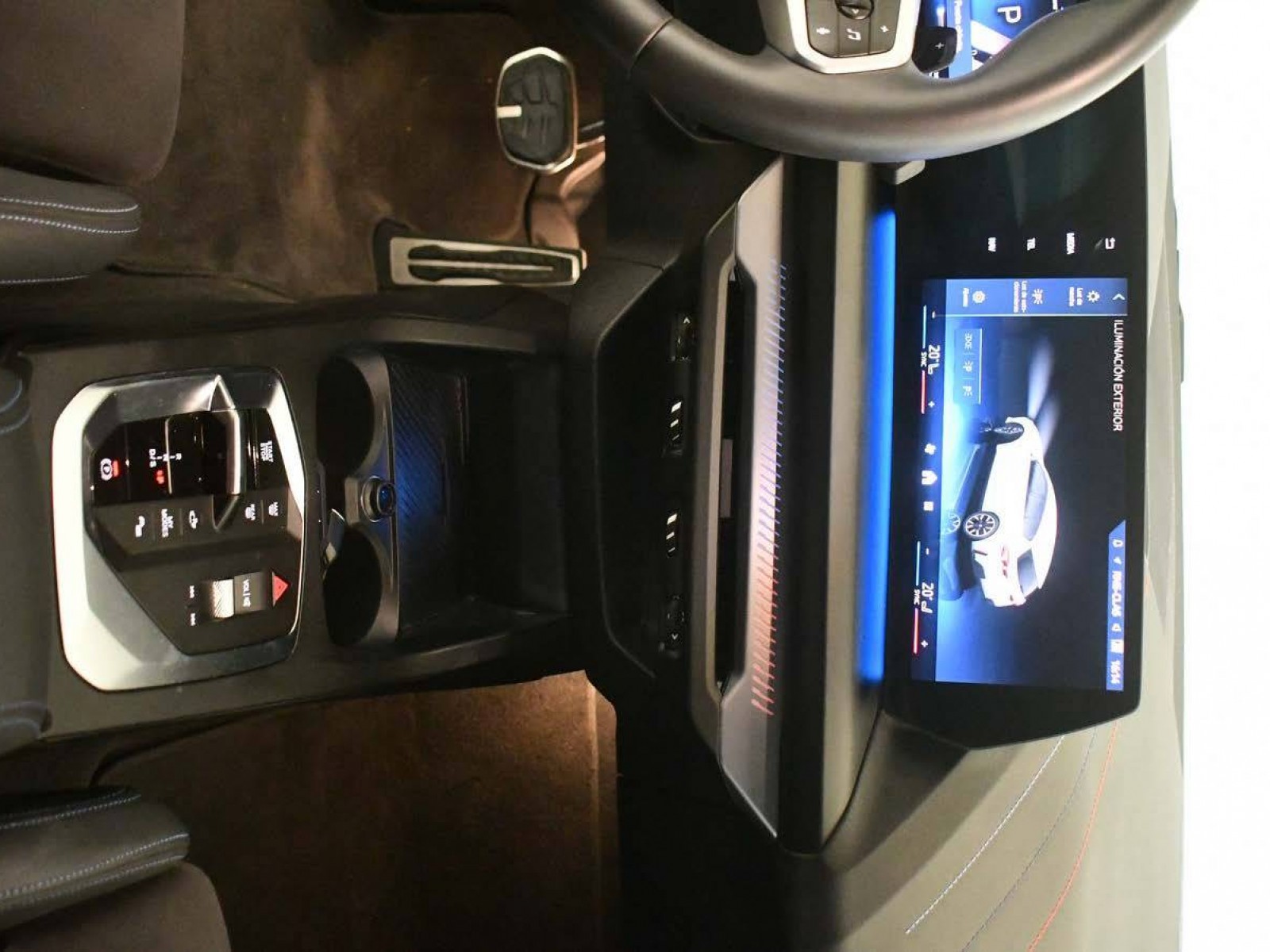 BMW - SERIE 1 F70 - #850246 - 10