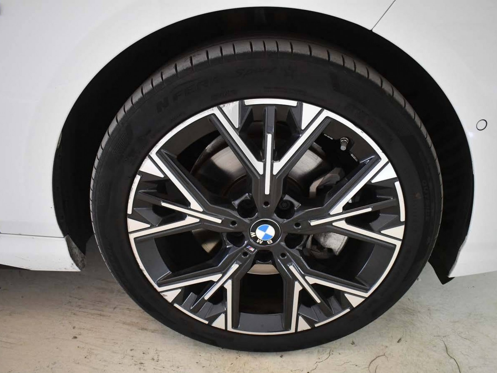 BMW - SERIE 1 F70 - #850246 - 14