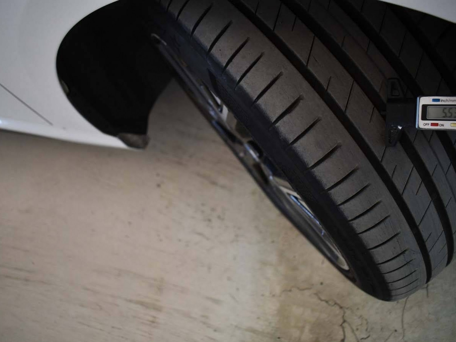 BMW - SERIE 1 F70 - #850246 - 36