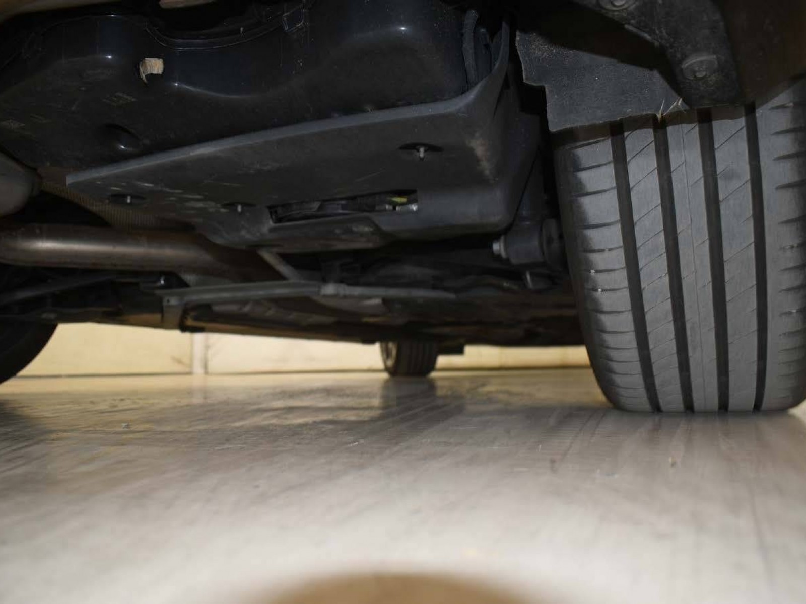 BMW - SERIE 1 F70 - #850246 - 31