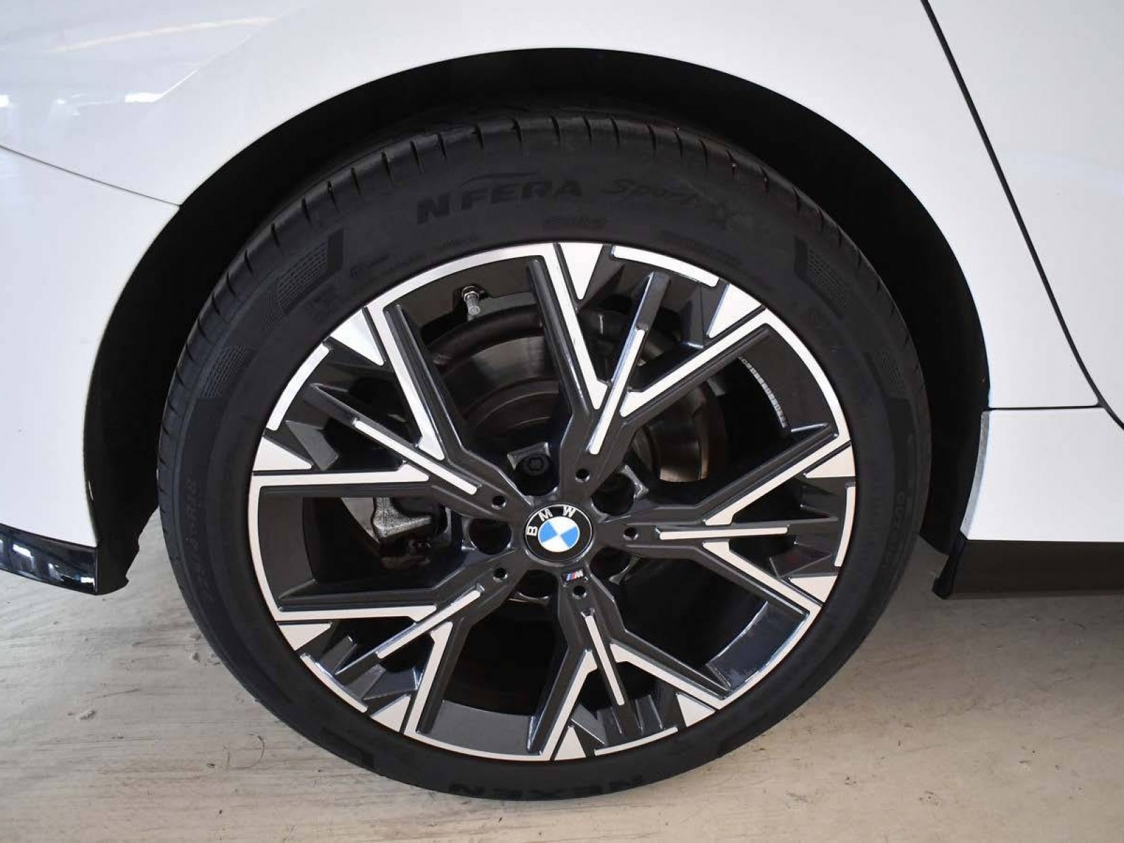 BMW - SERIE 1 F70 - #850246 - 29